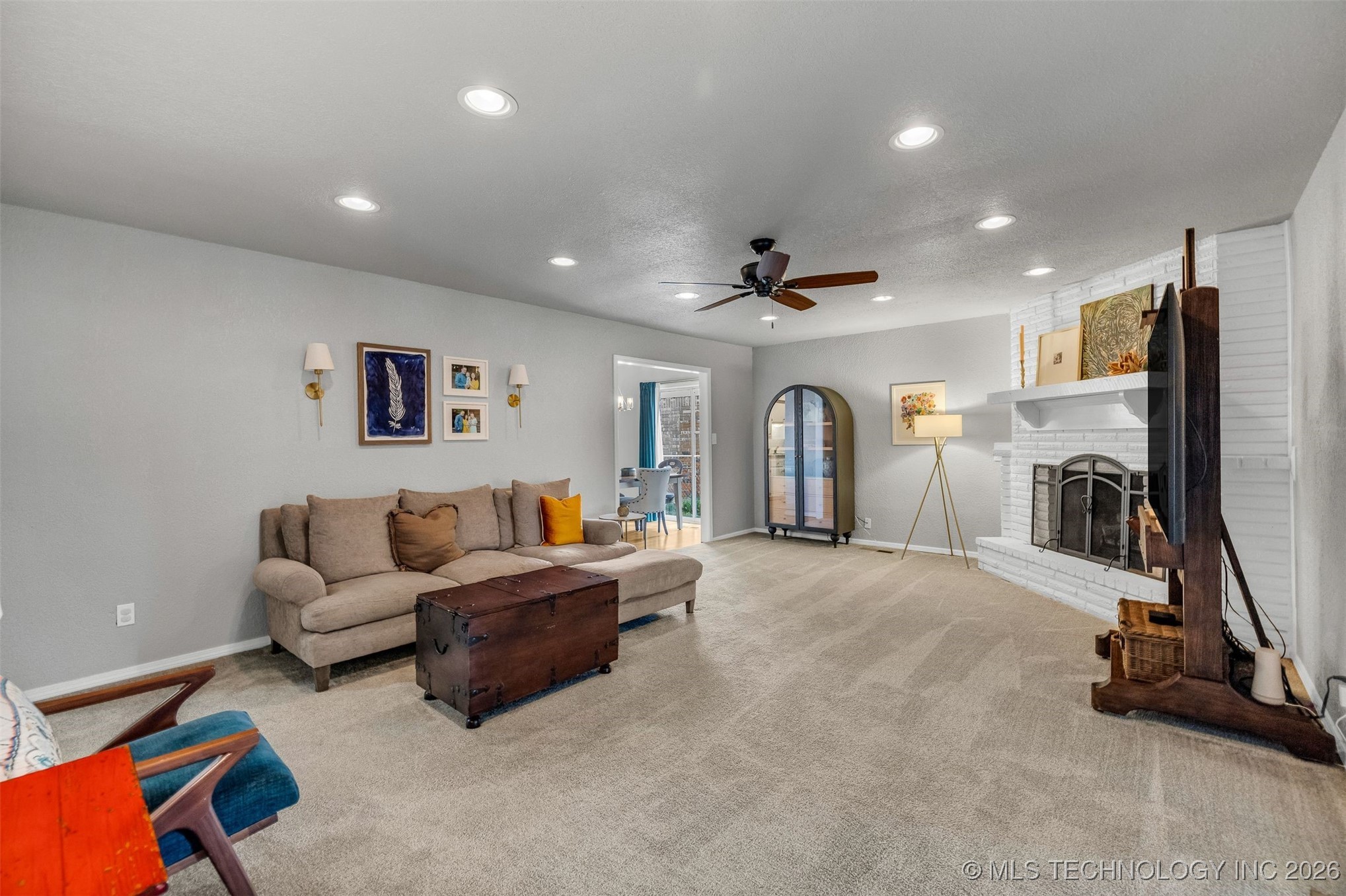 1109 N Hickory Court