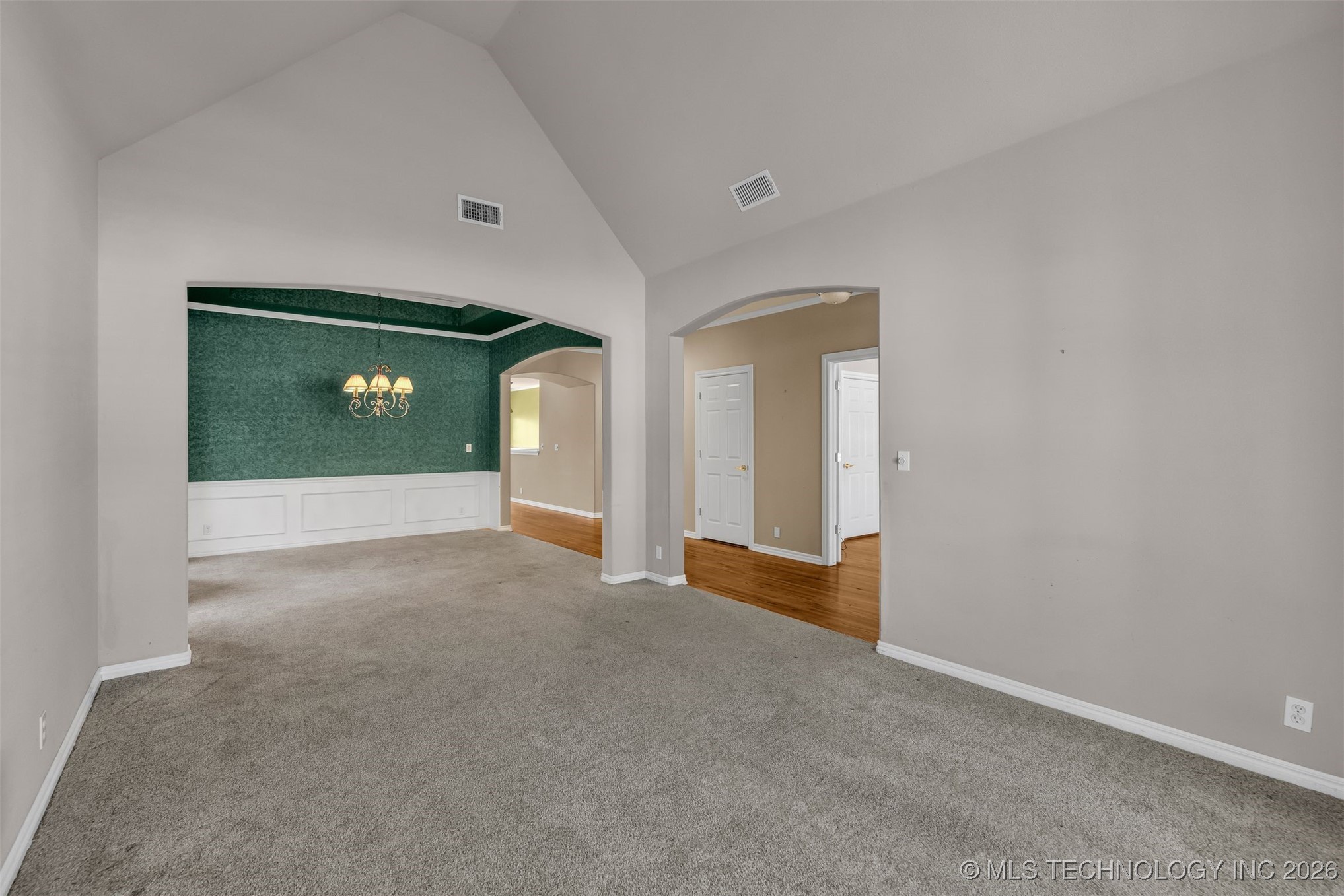 3407 W Urbana Street