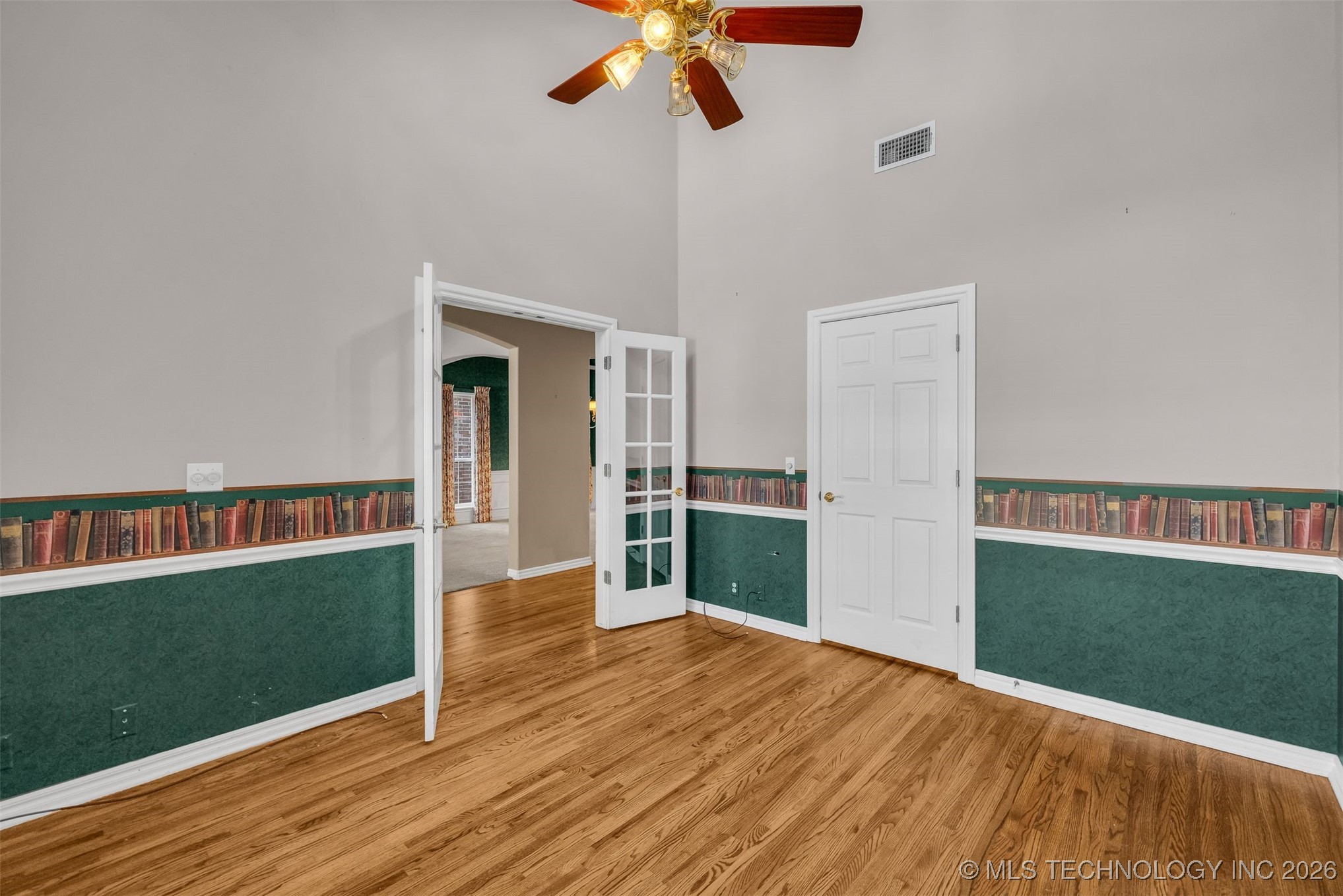 3407 W Urbana Street