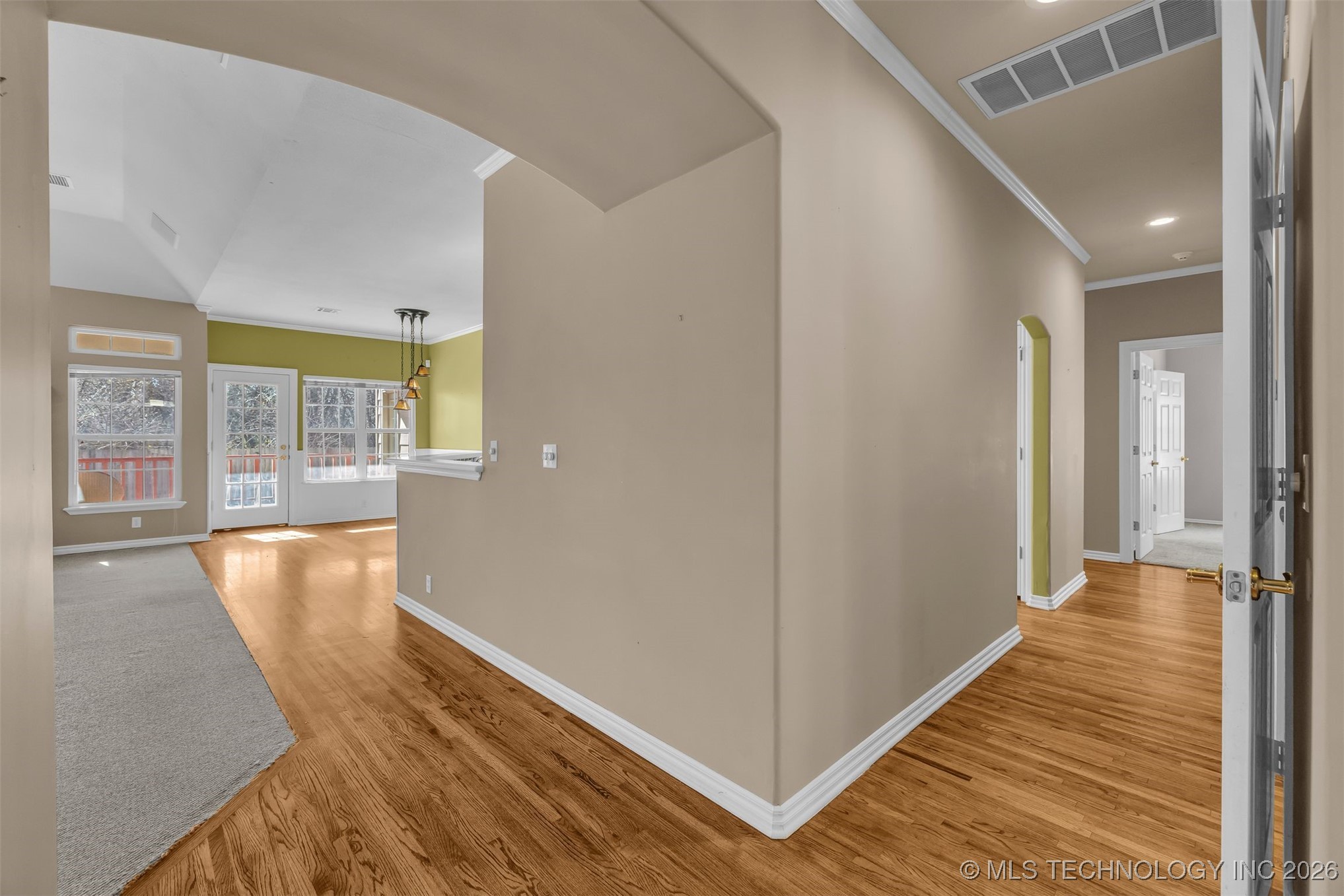 3407 W Urbana Street