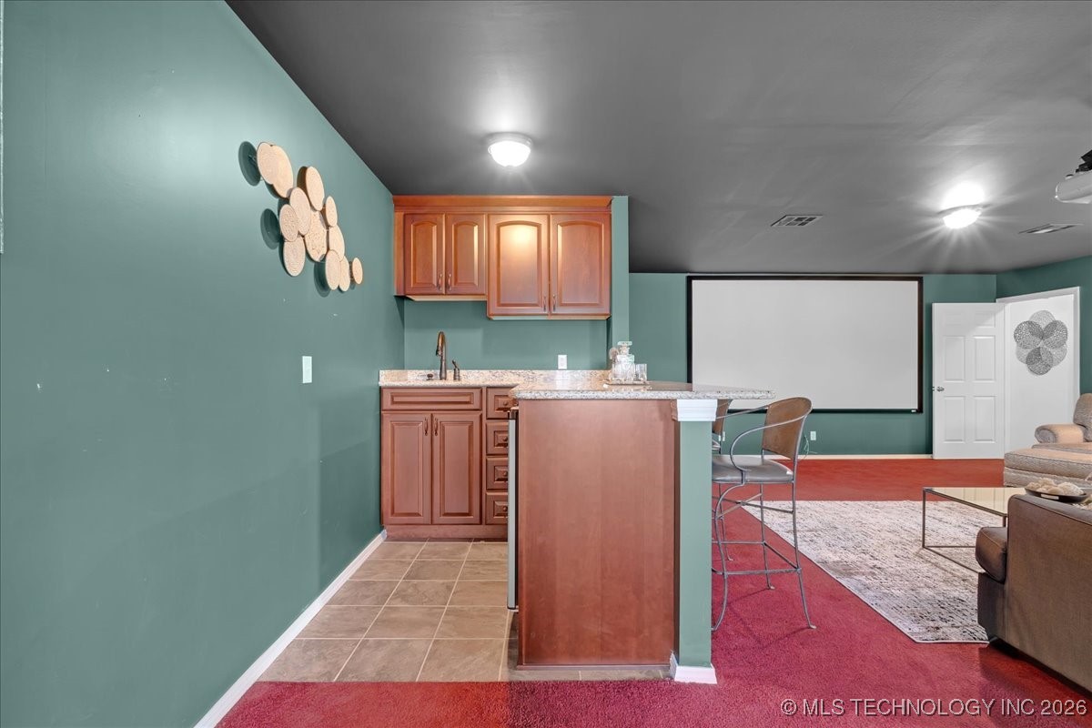 1122 E 144th Place