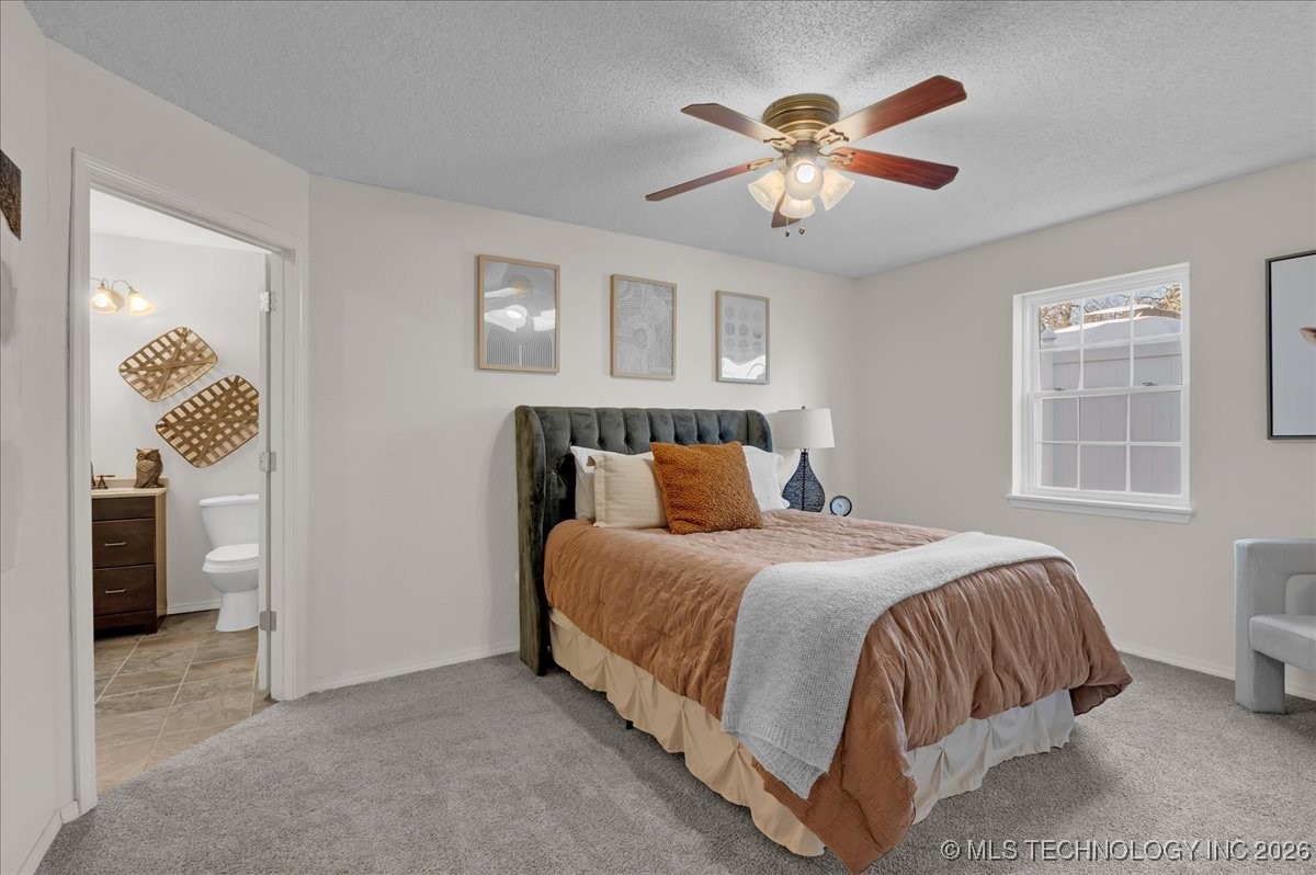 1122 E 144th Place