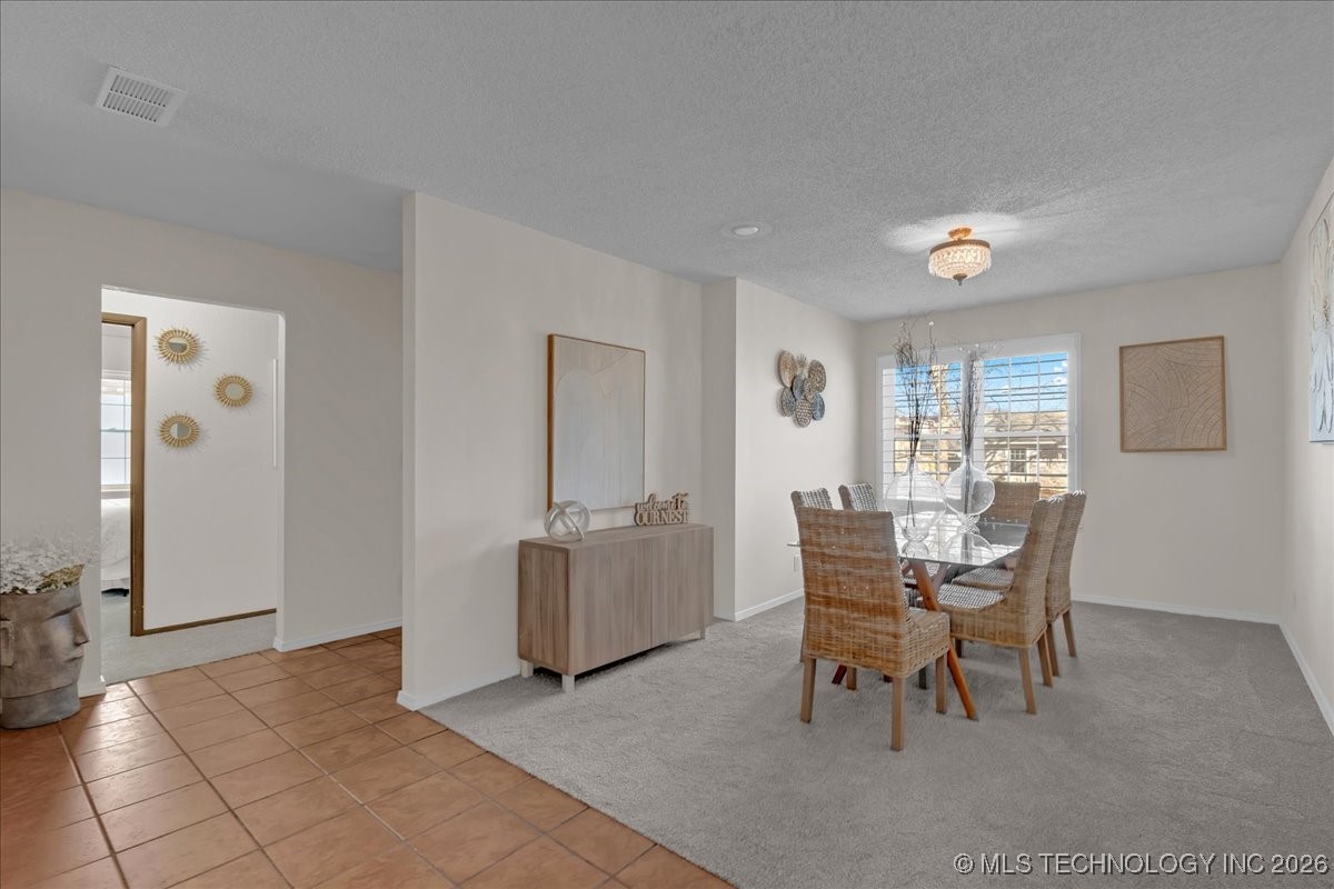 1122 E 144th Place