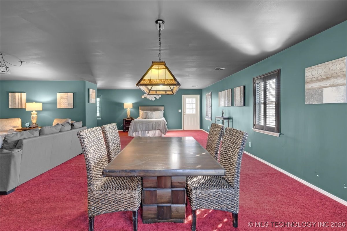 1122 E 144th Place