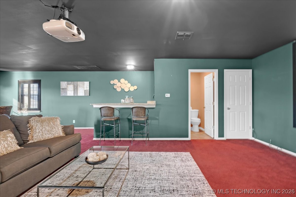 1122 E 144th Place