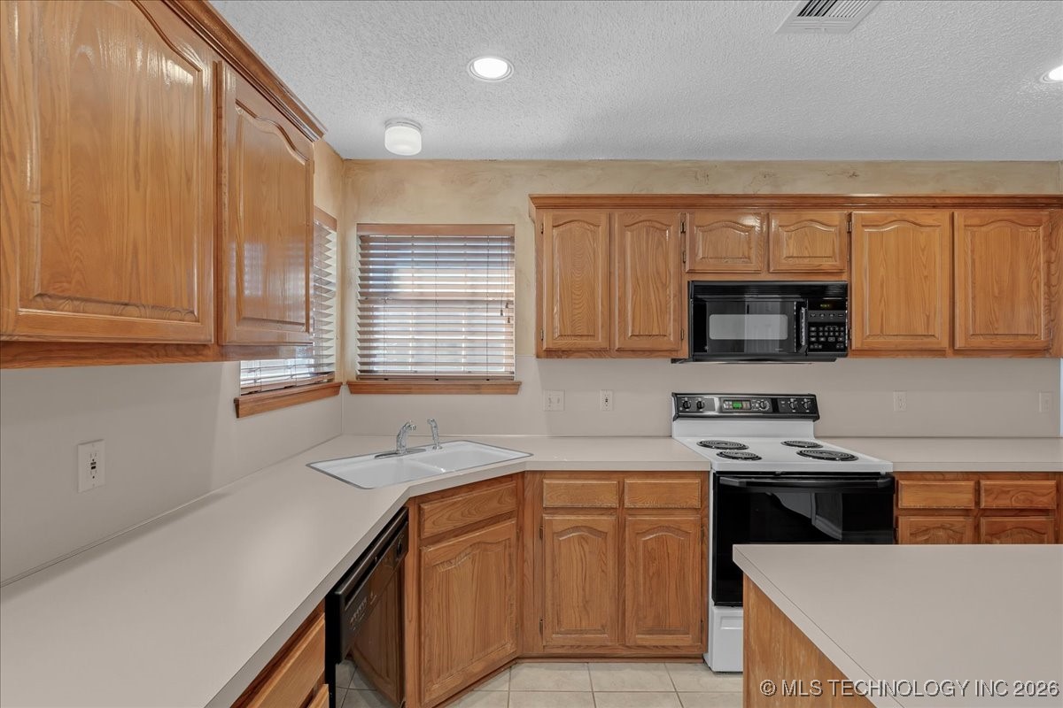 9313 S 87th East Avenue