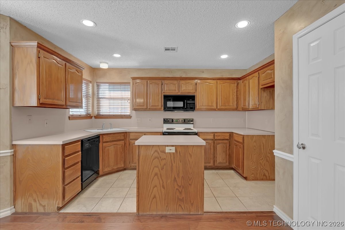 9313 S 87th East Avenue