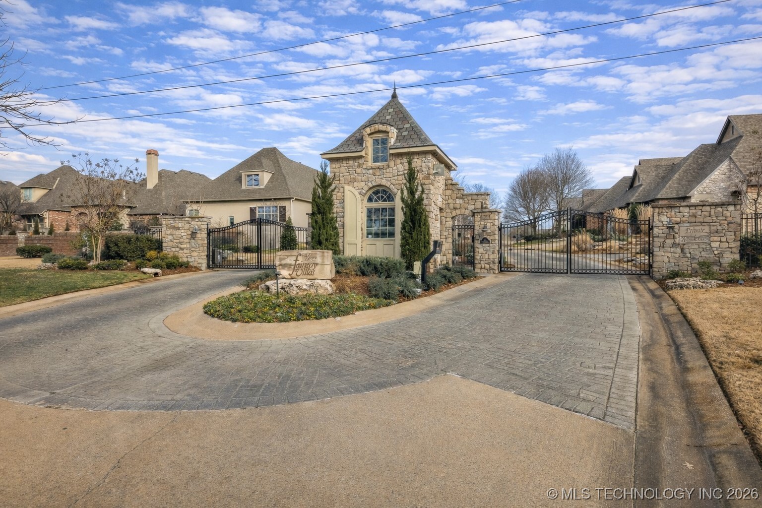 5904 W Orlando Circle