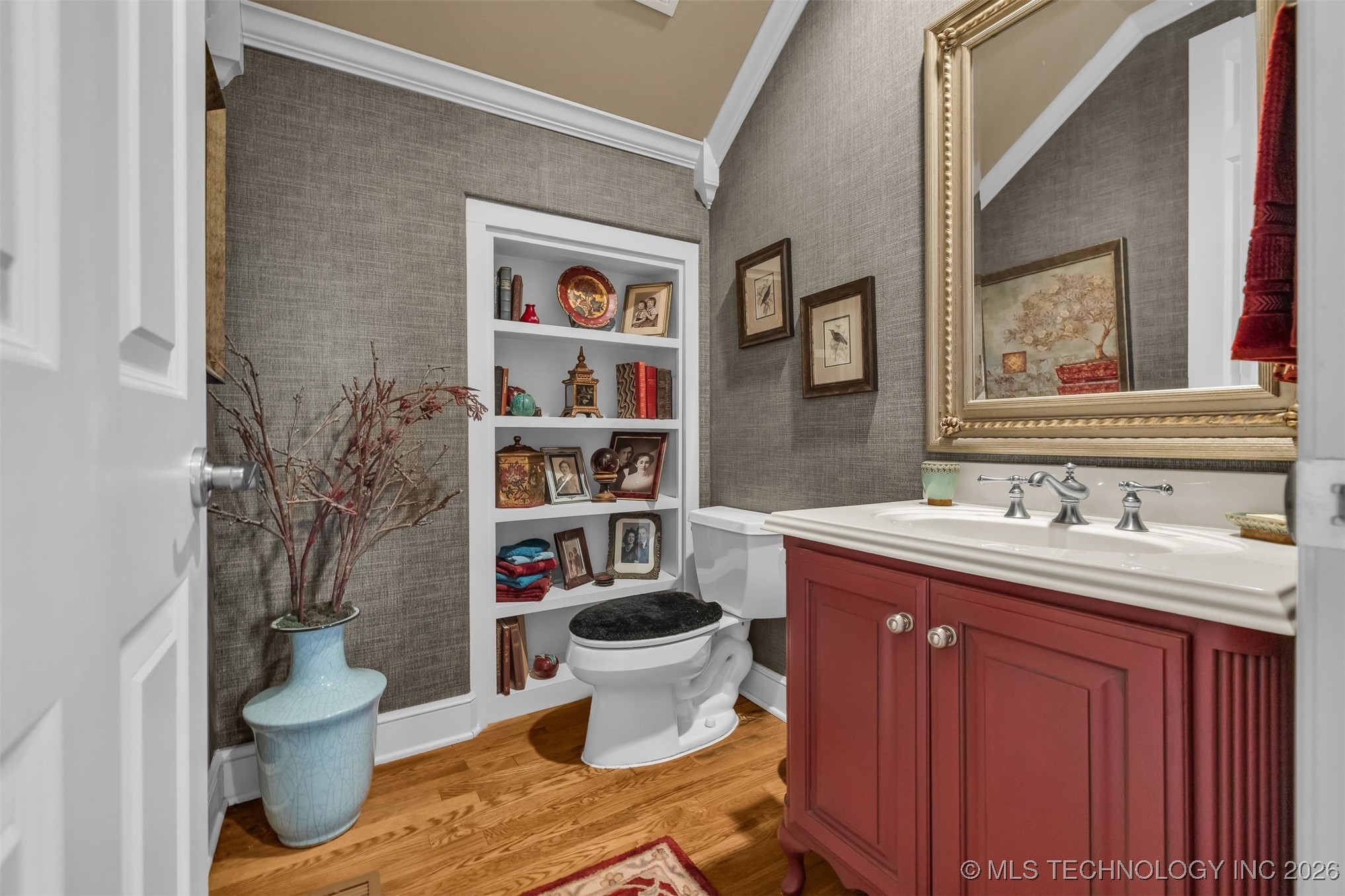 5904 W Orlando Circle