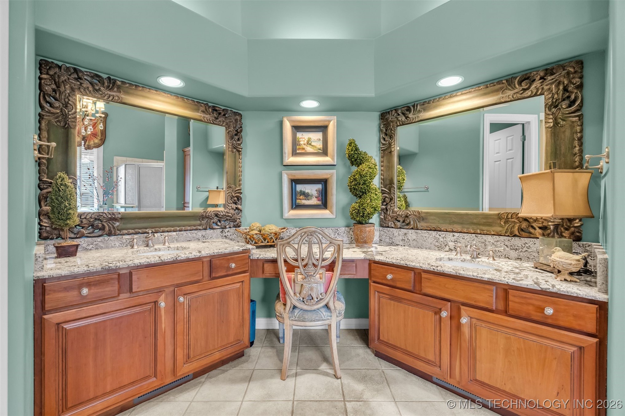 5904 W Orlando Circle