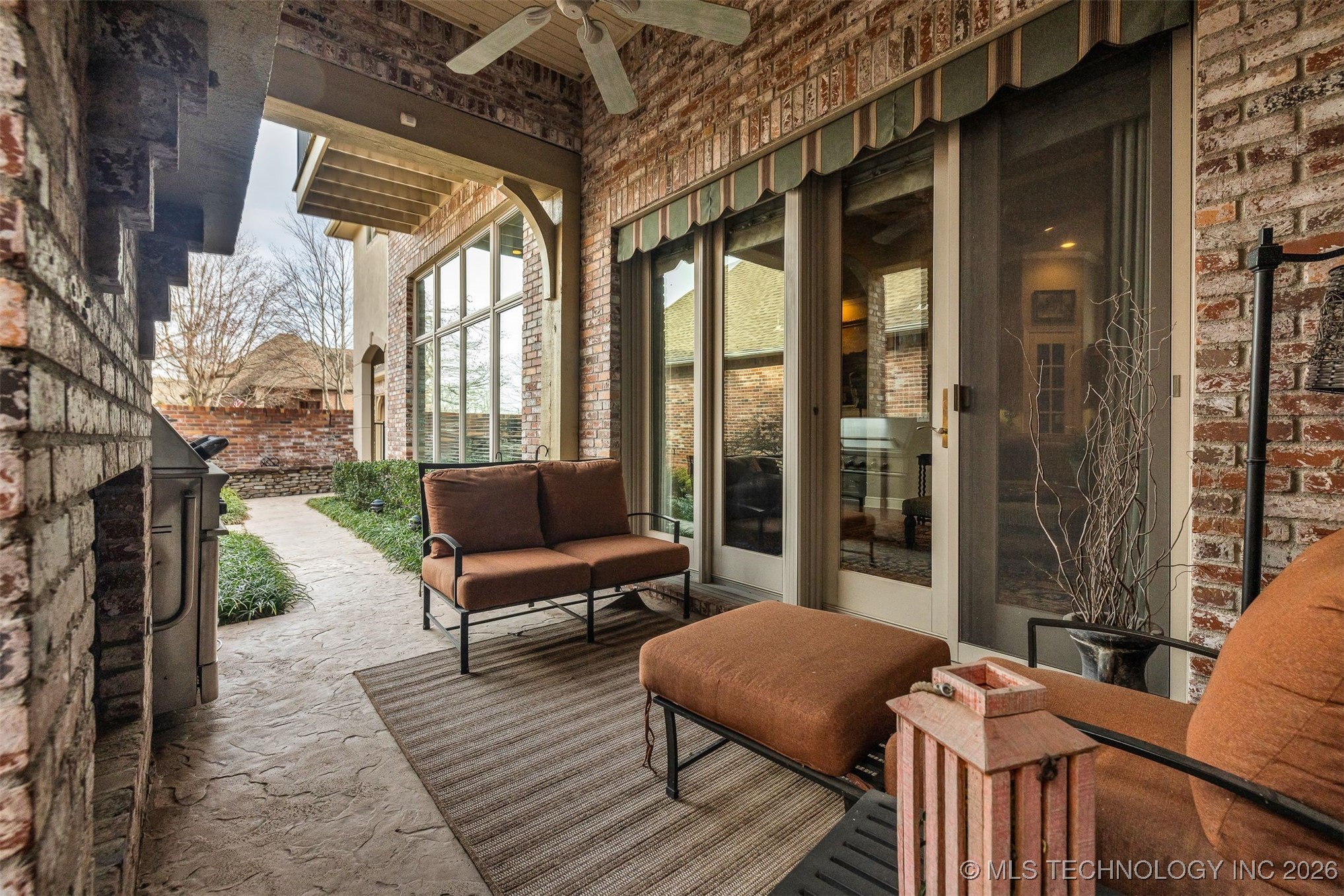 5904 W Orlando Circle