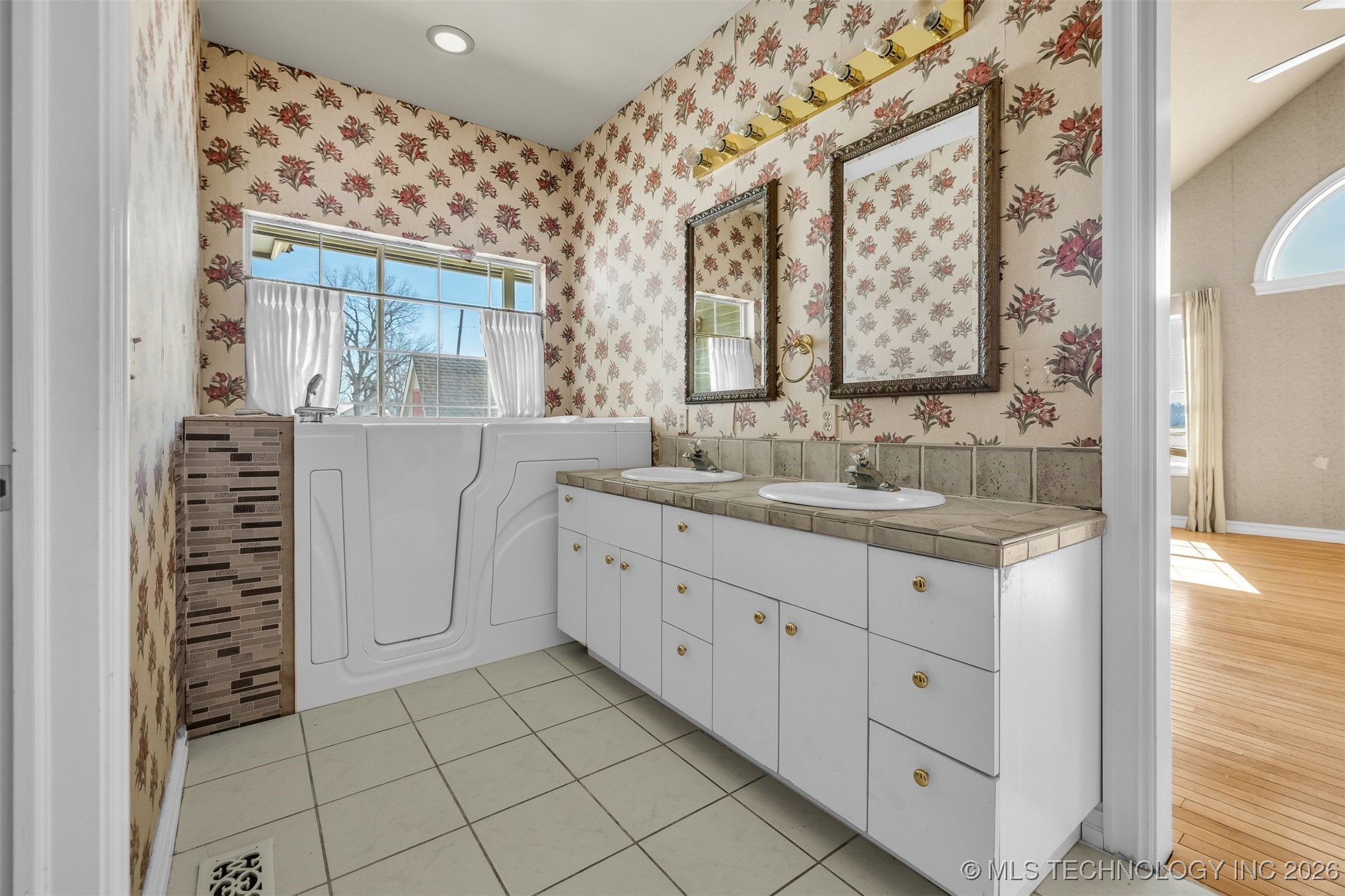 12315 S Garnett Road