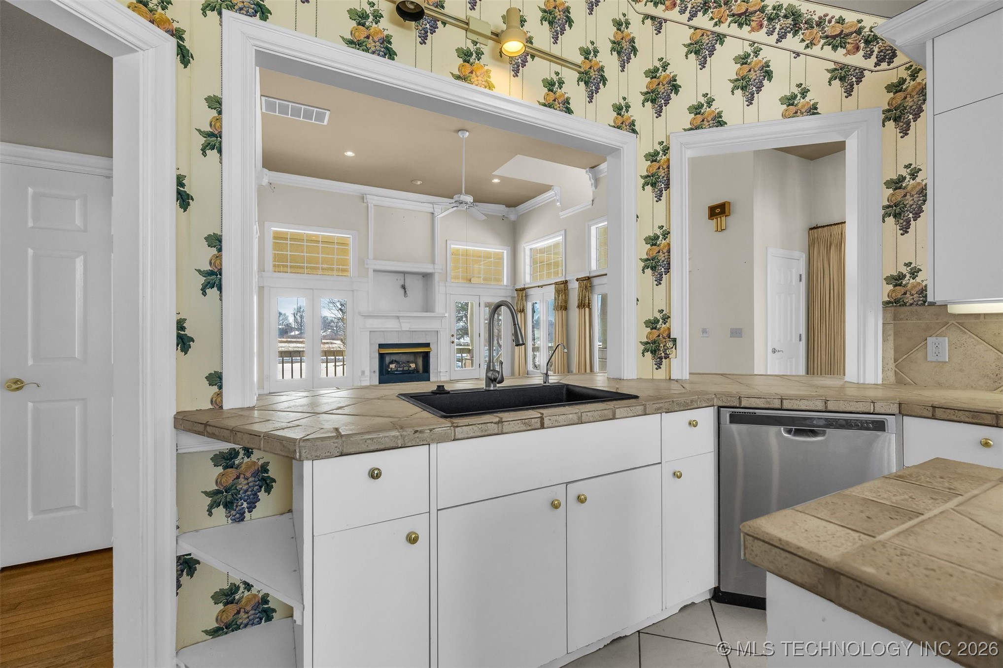 12315 S Garnett Road