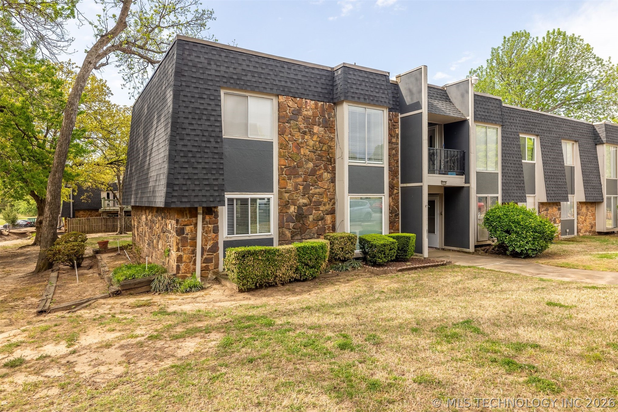 4406 E 68th Street 472