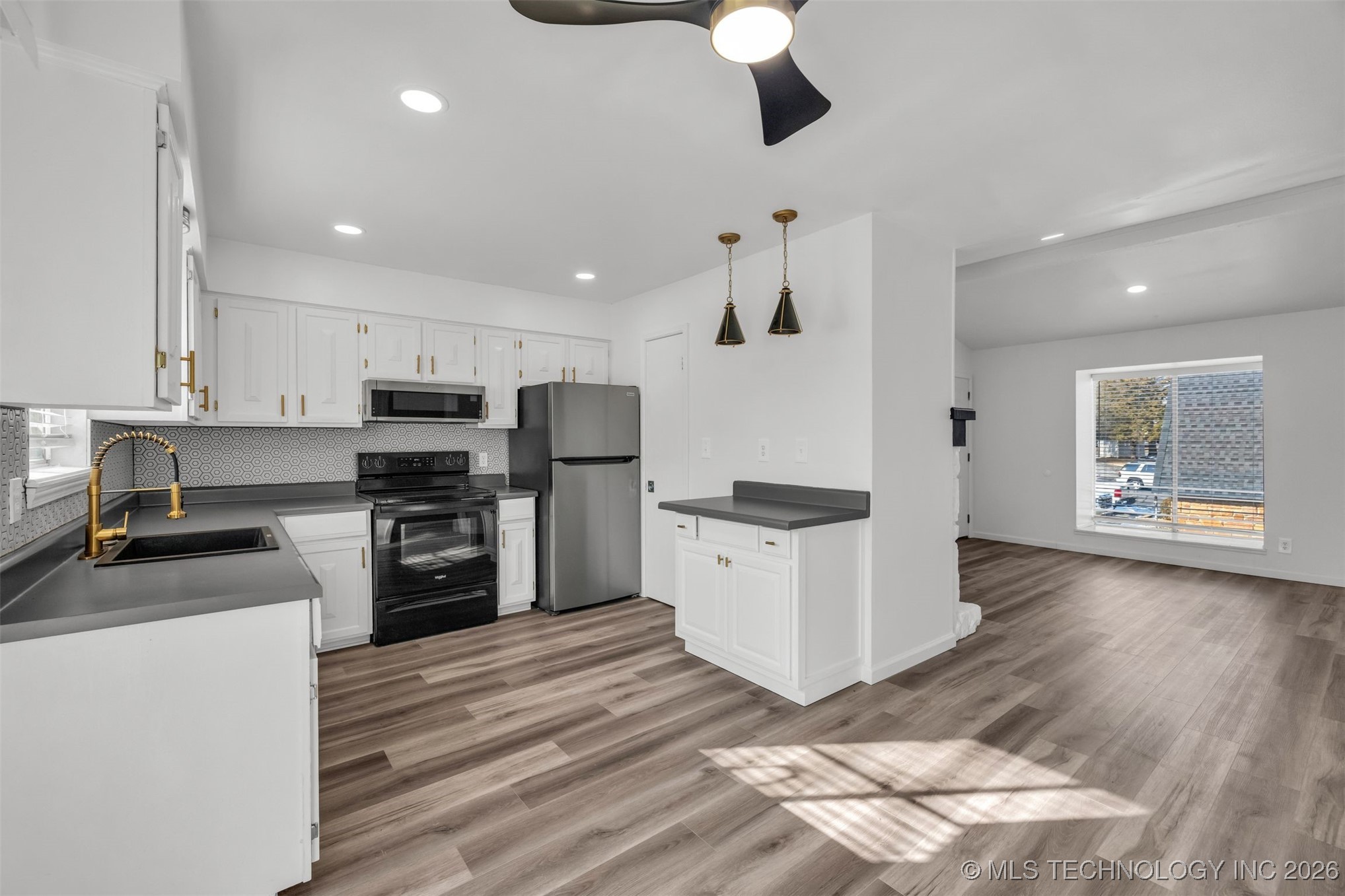 4406 E 68th Street 472