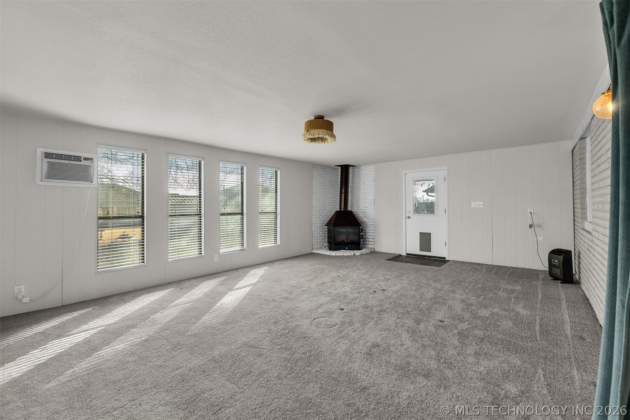 1109 N Hickory Court