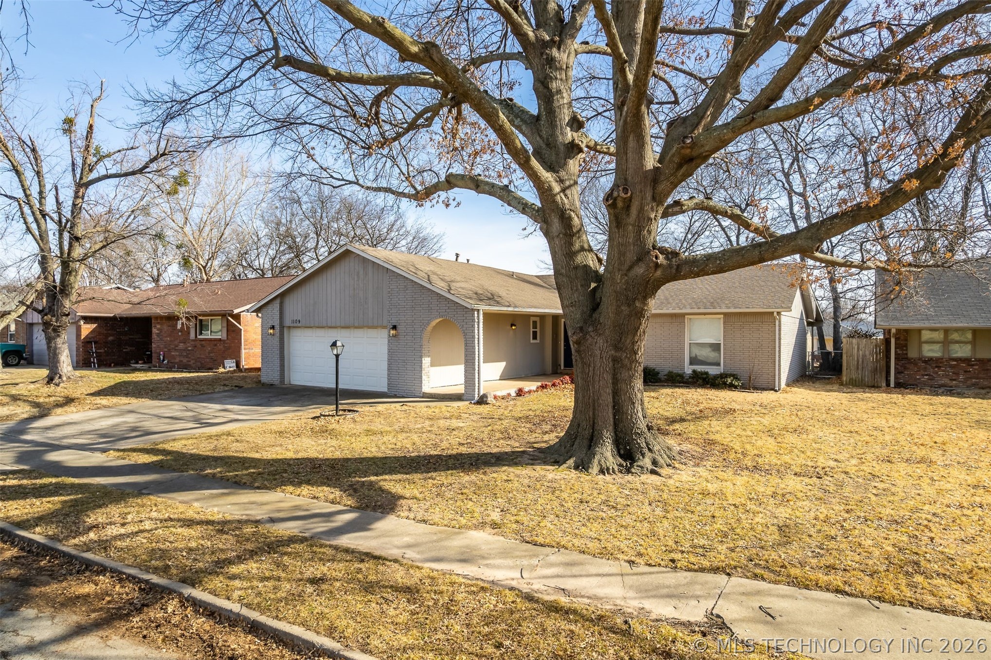 1109 N Hickory Court