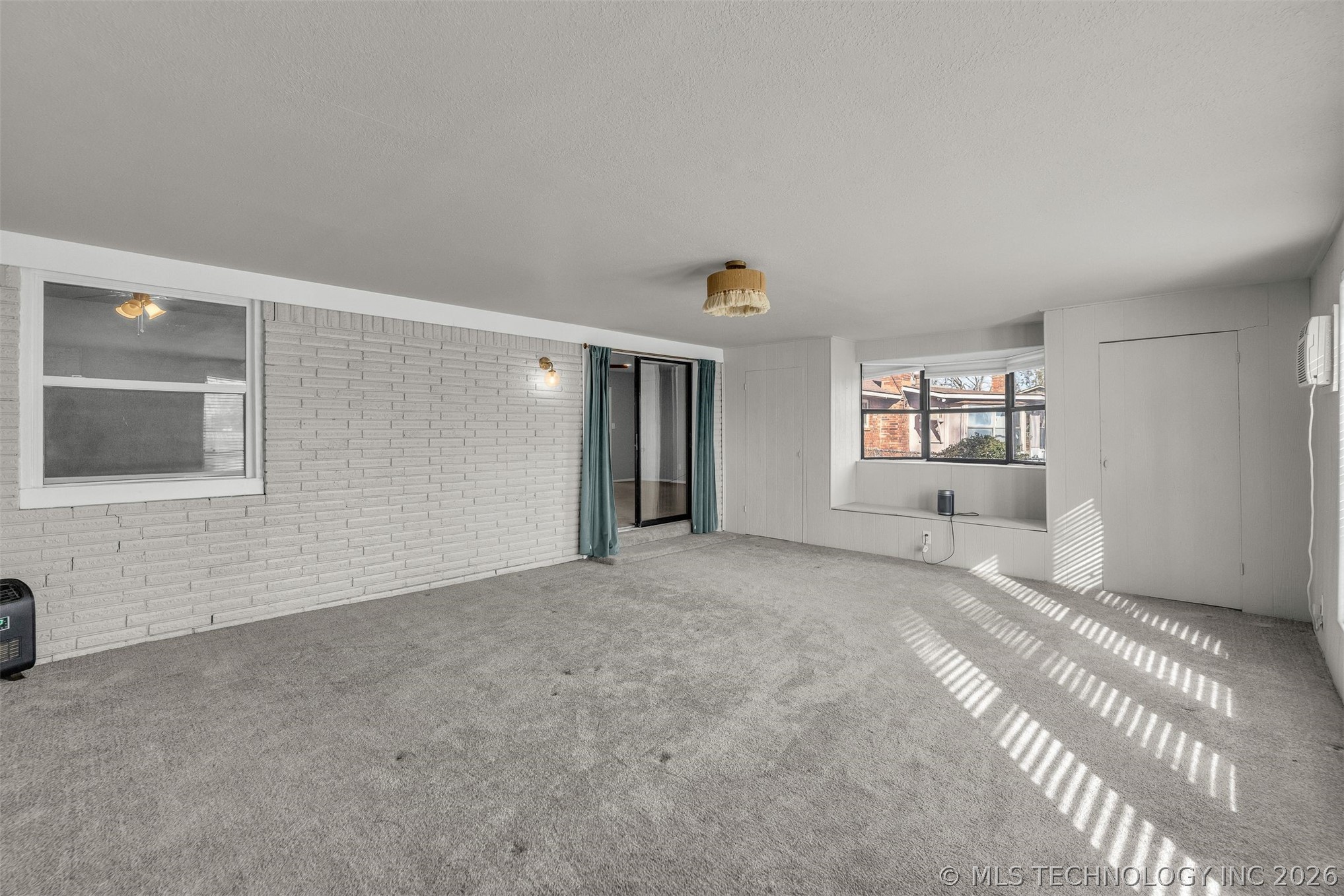 1109 N Hickory Court