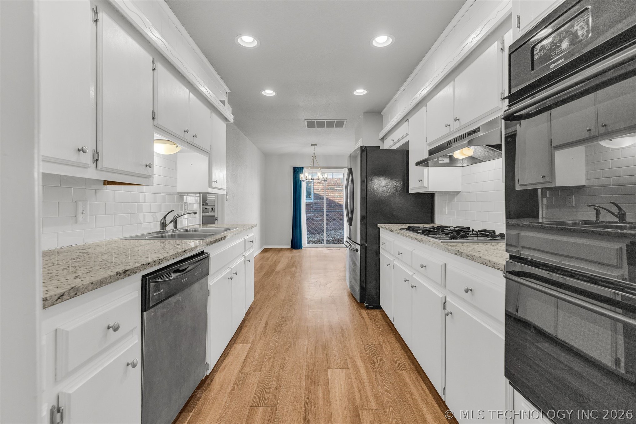 1109 N Hickory Court