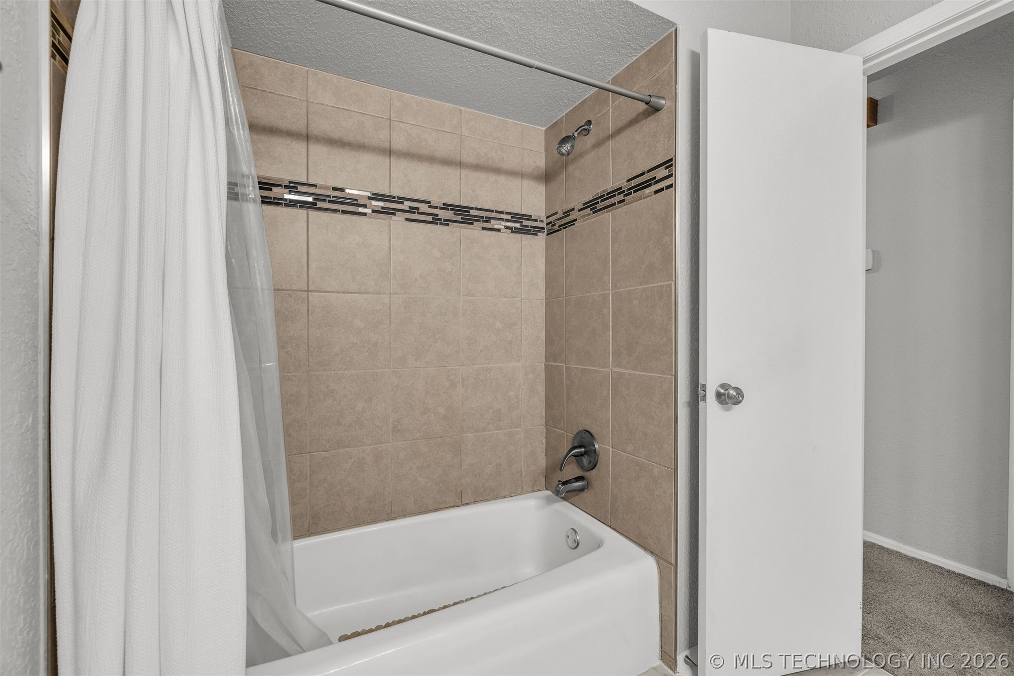 1109 N Hickory Court