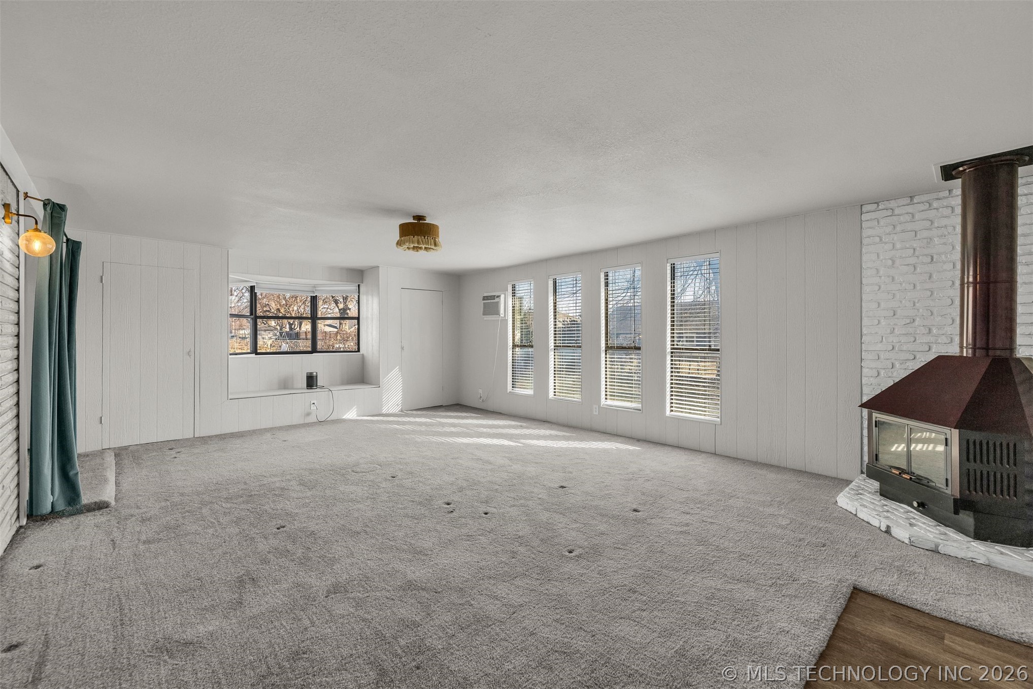 1109 N Hickory Court