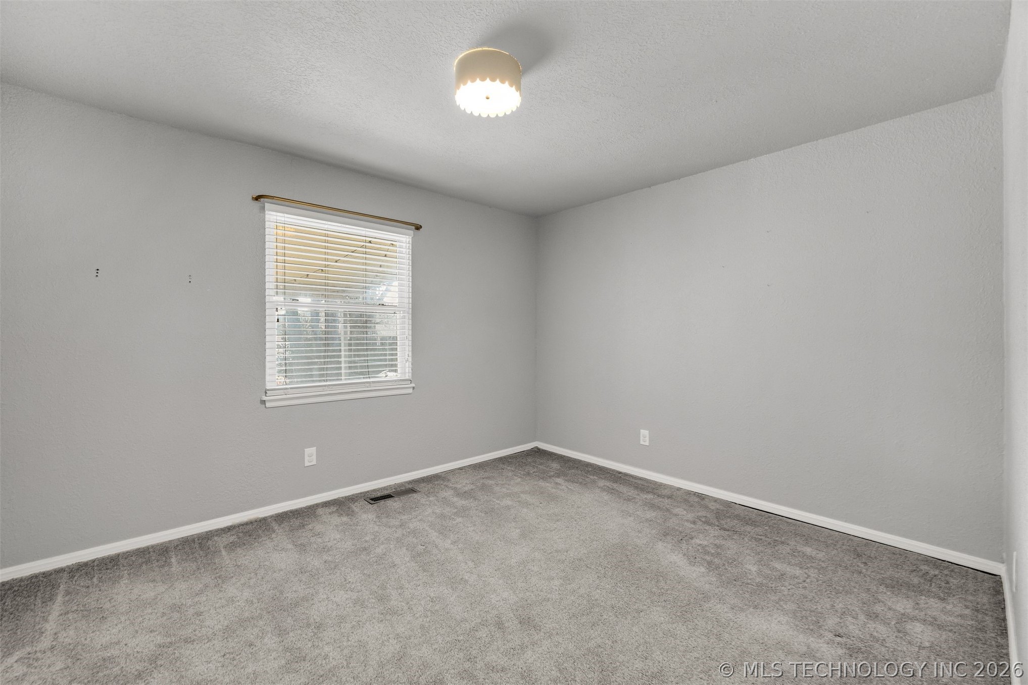 1109 N Hickory Court