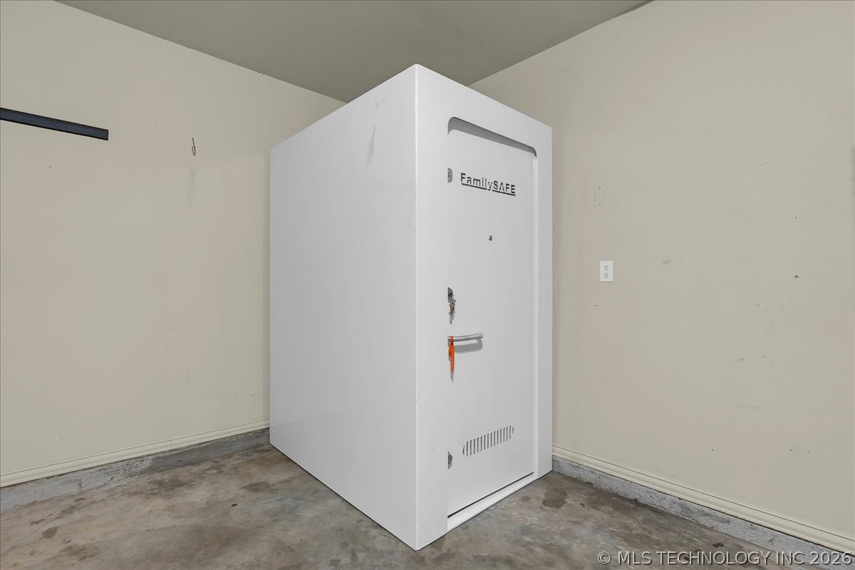 2405 W Quinton Street