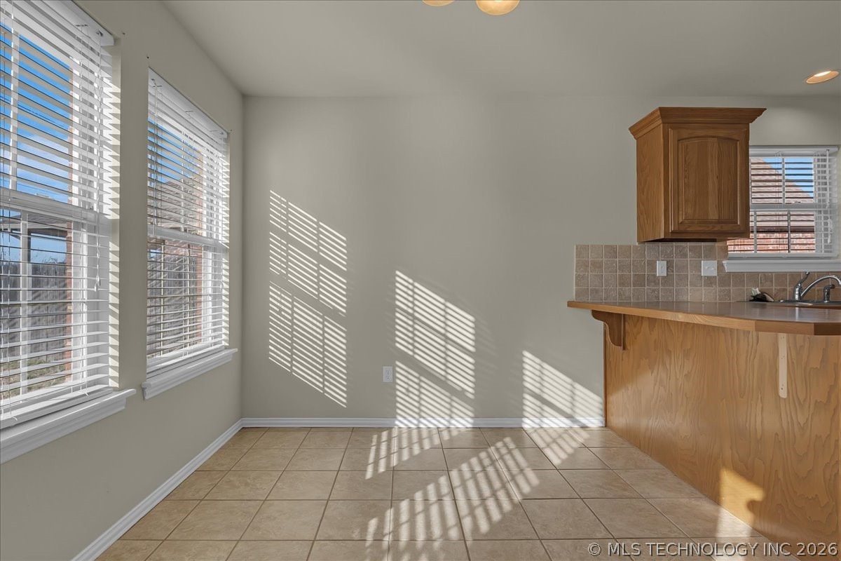 2405 W Quinton Street