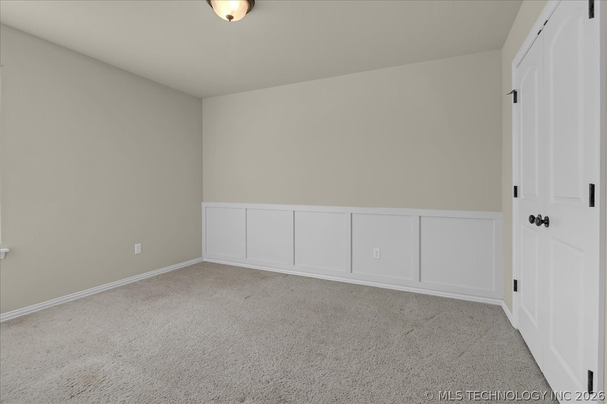 2405 W Quinton Street