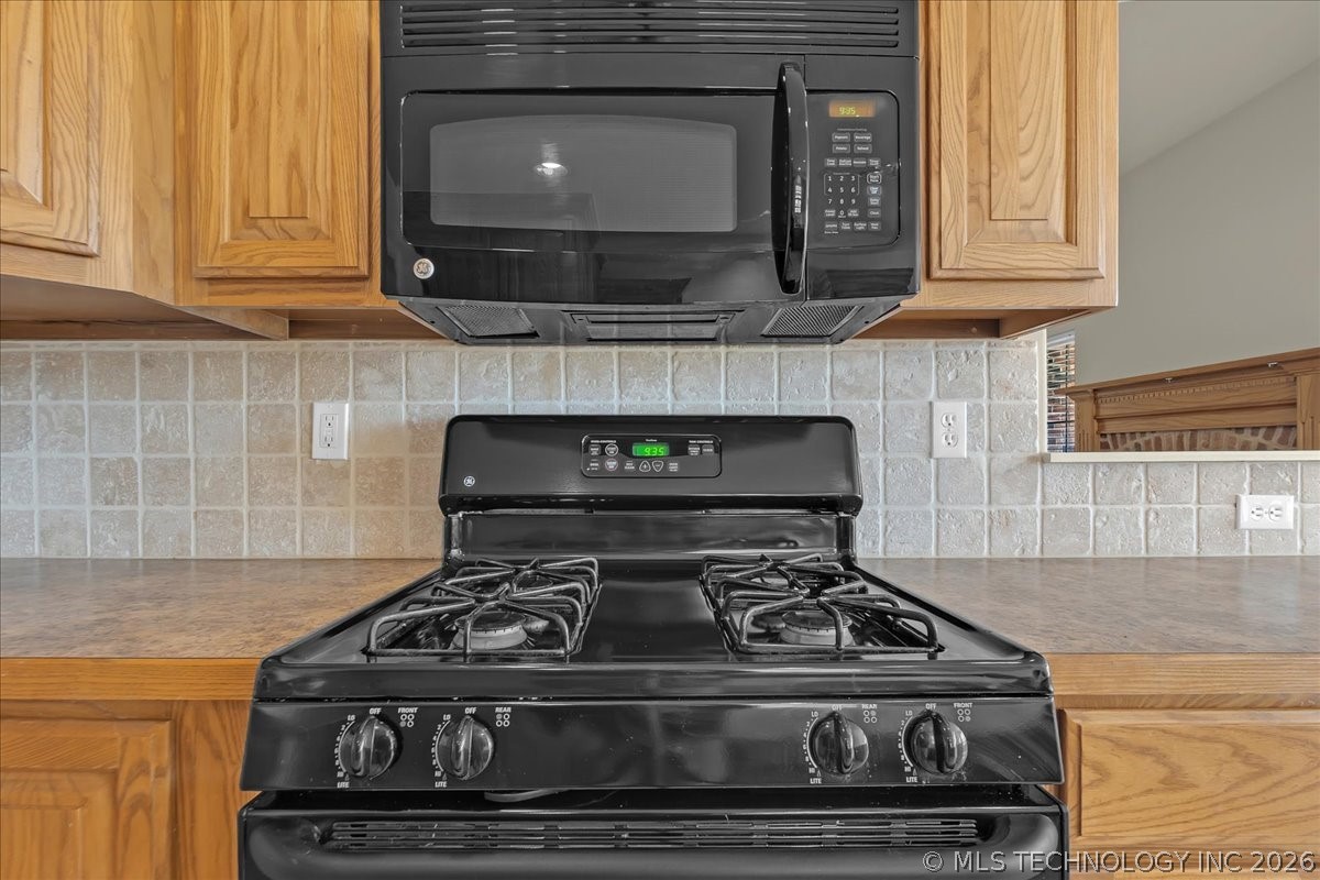 2405 W Quinton Street