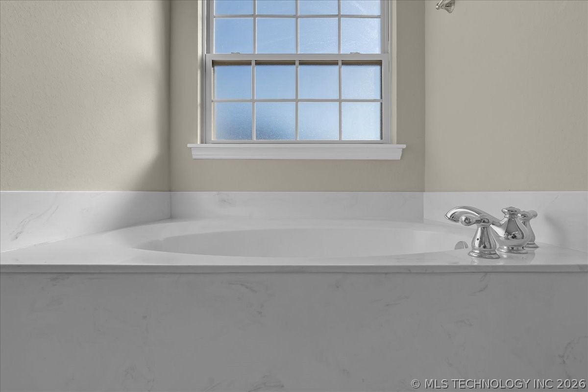 2405 W Quinton Street