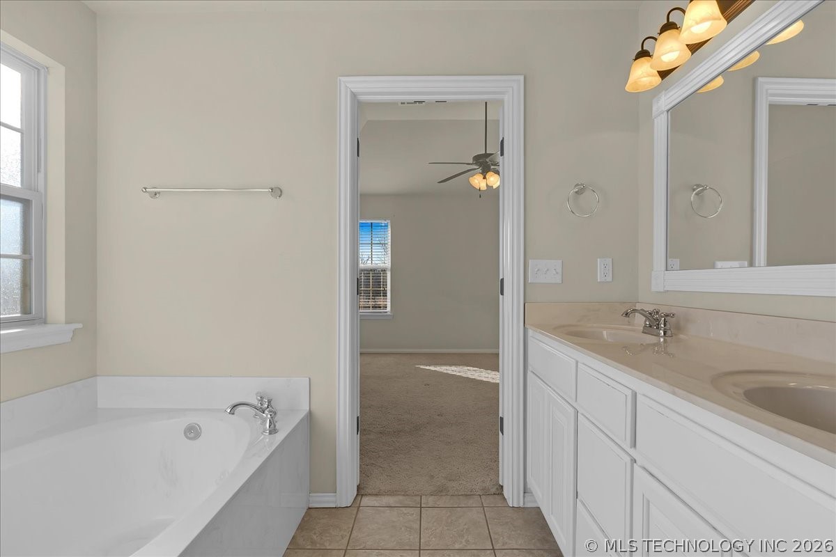 2405 W Quinton Street