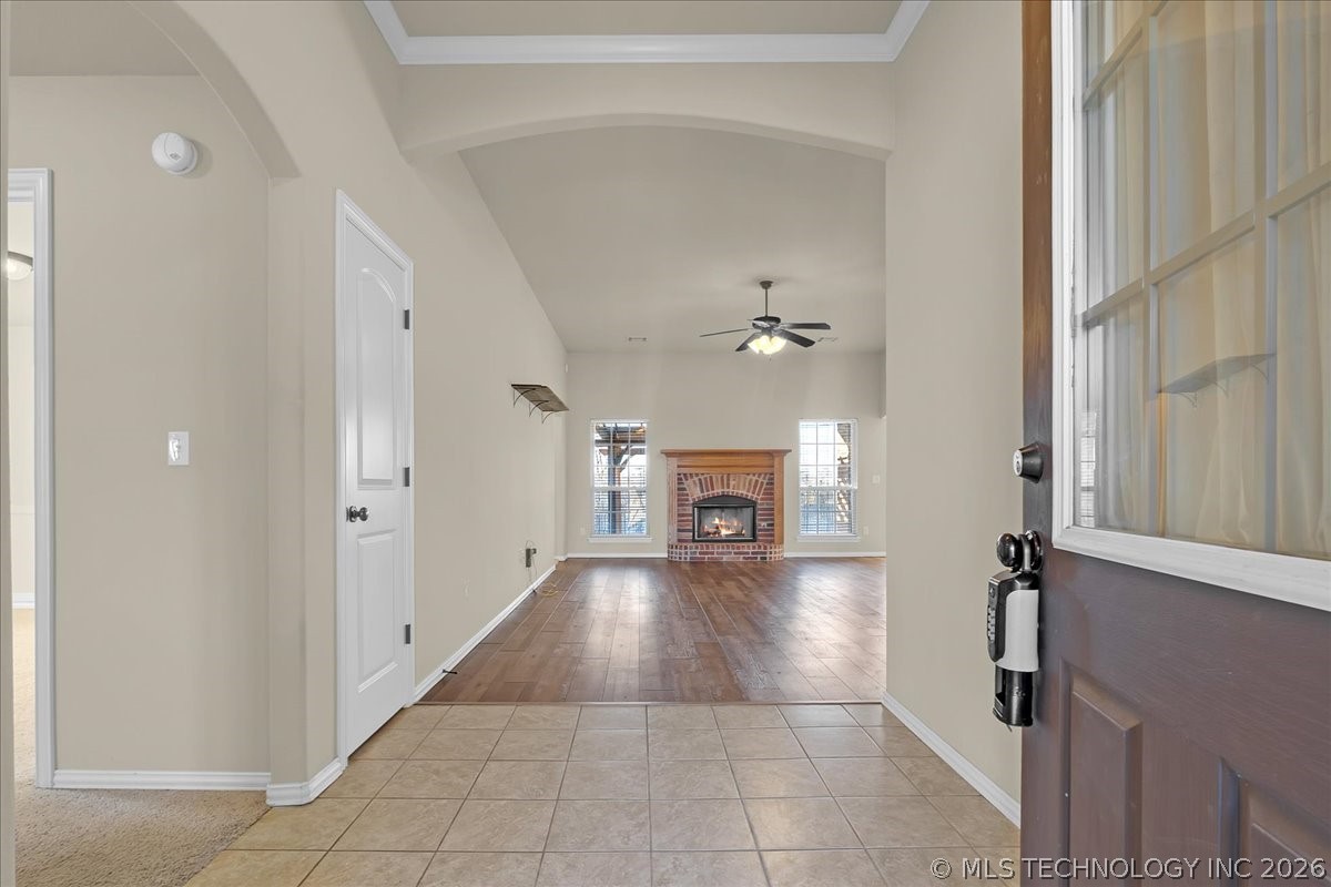 2405 W Quinton Street