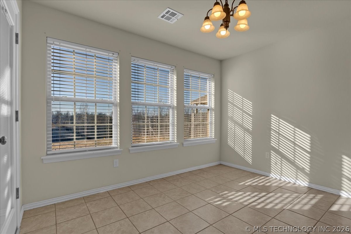 2405 W Quinton Street