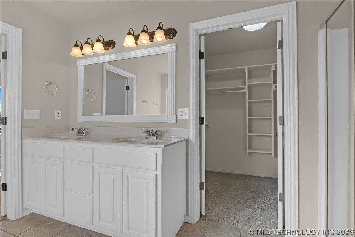 2405 W Quinton Street