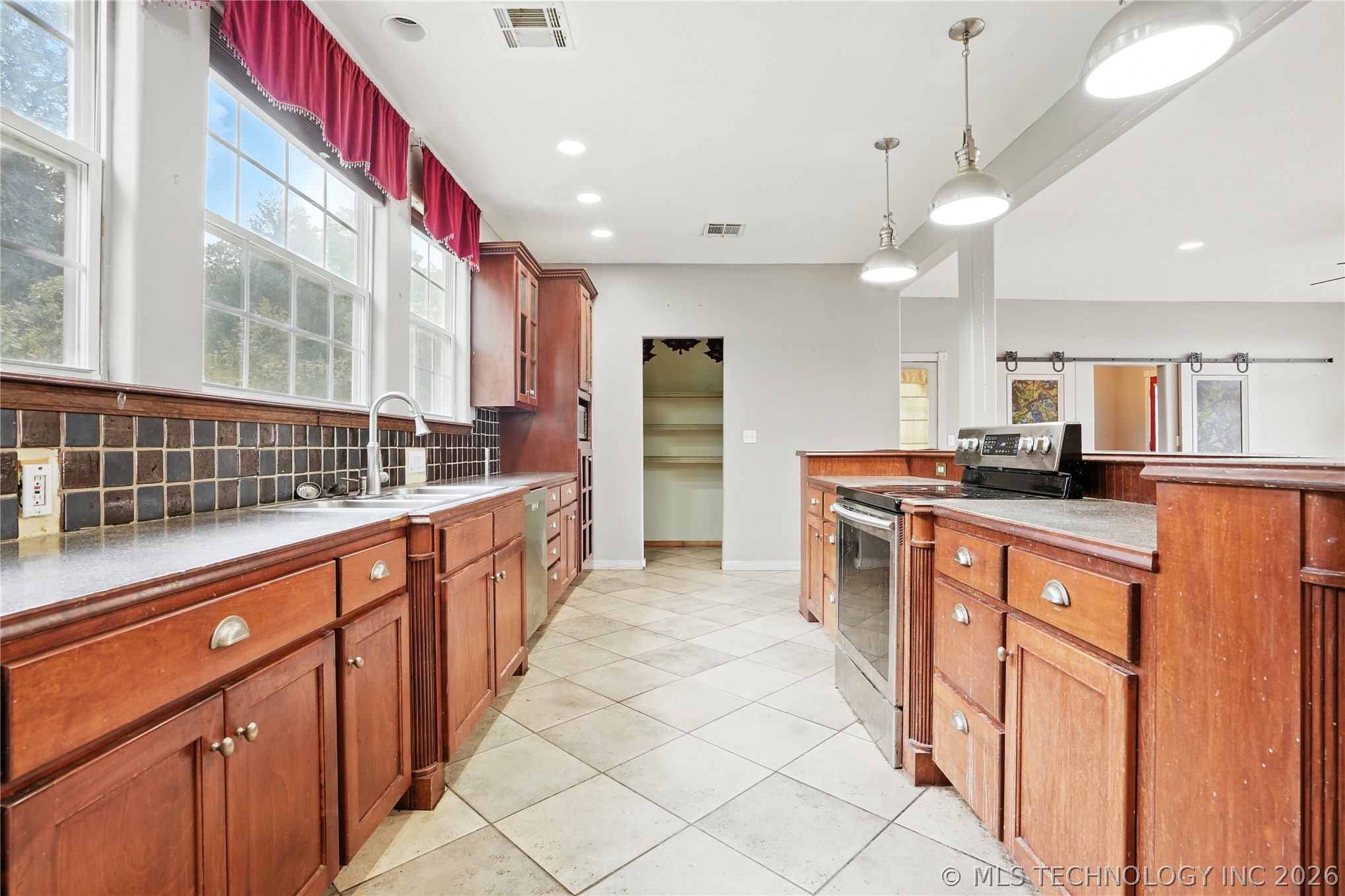 13900 W 146th Street S