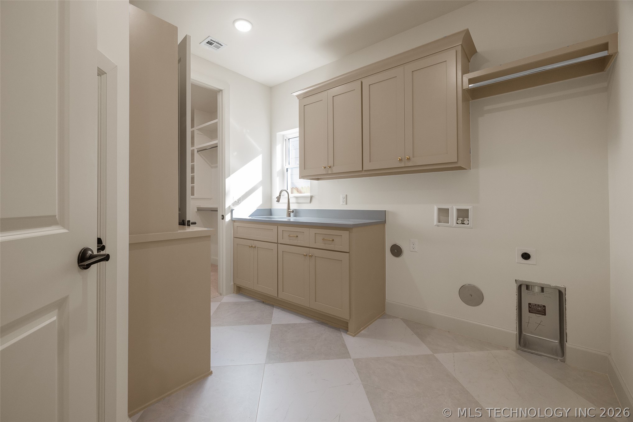 4127 S Cincinnati Avenue