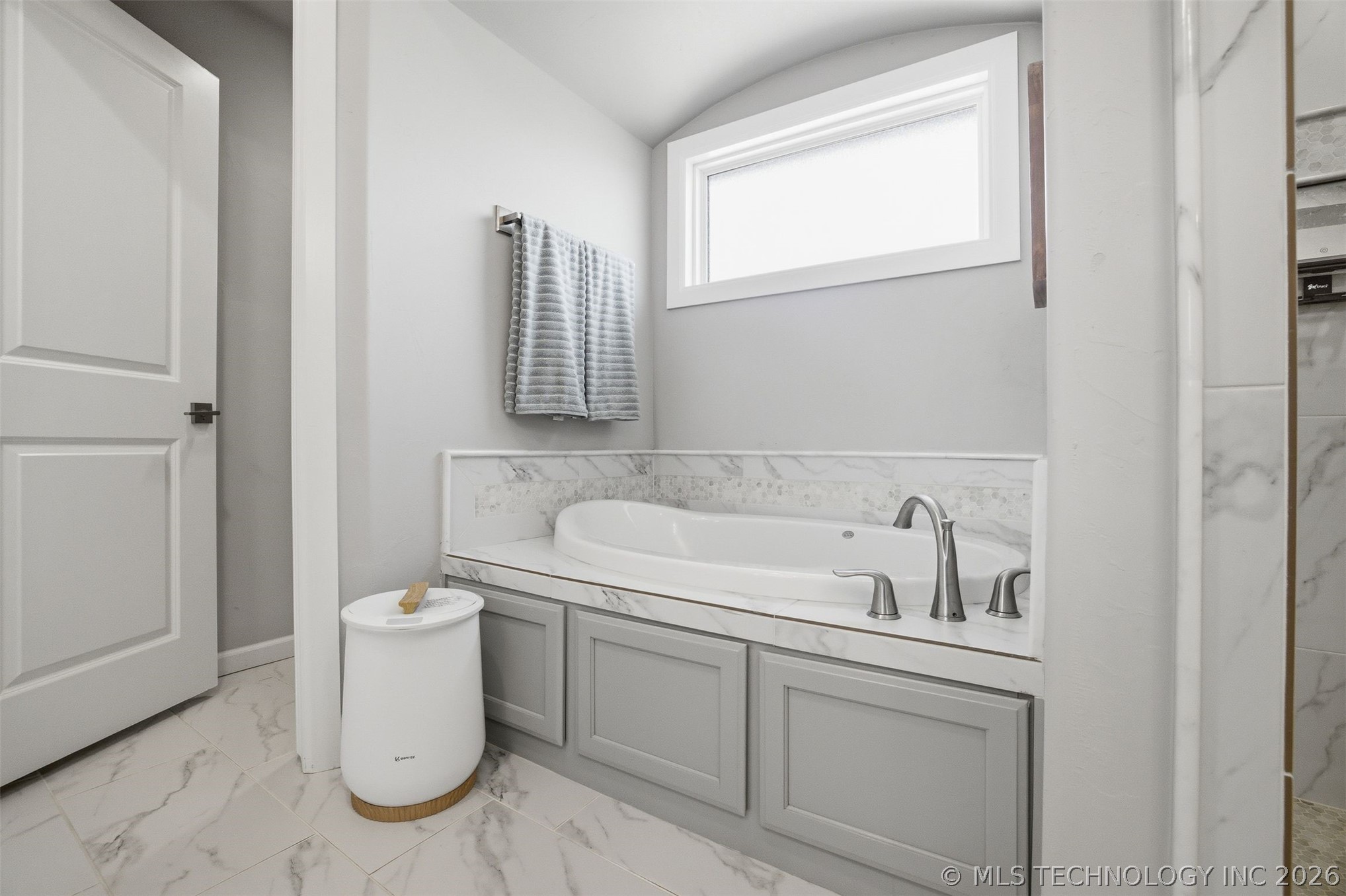 11391 S 213th East Avenue