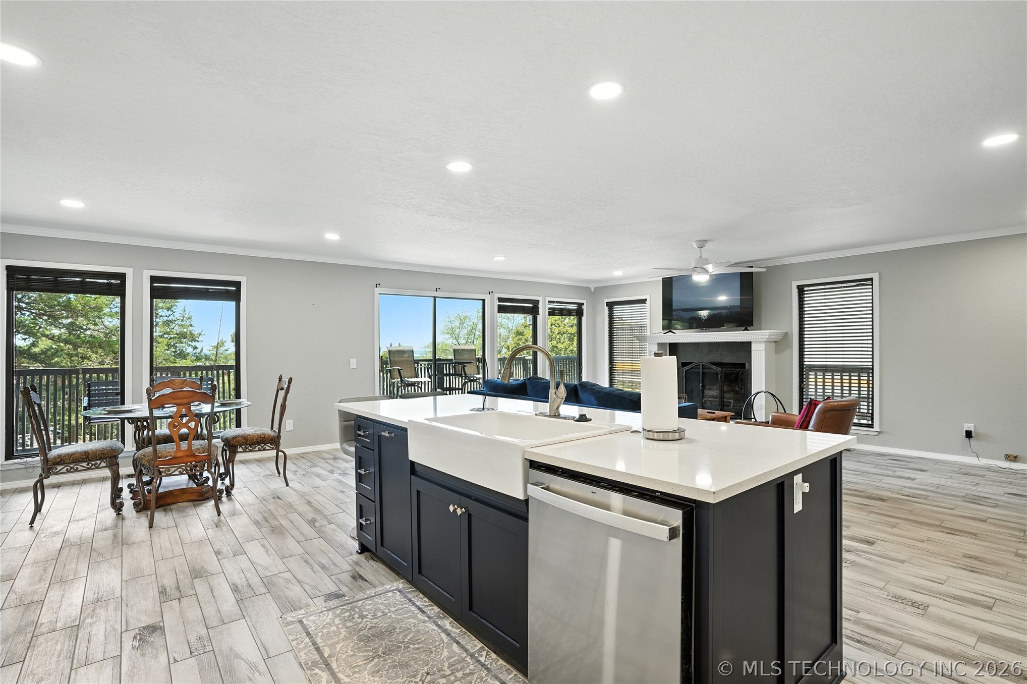 42 Diamond Head Drive 42