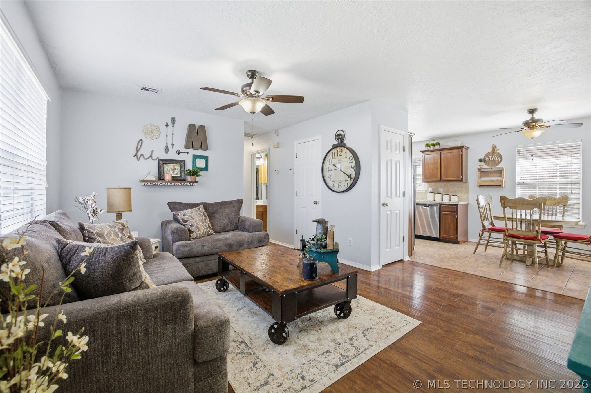 111 W Redwood Street