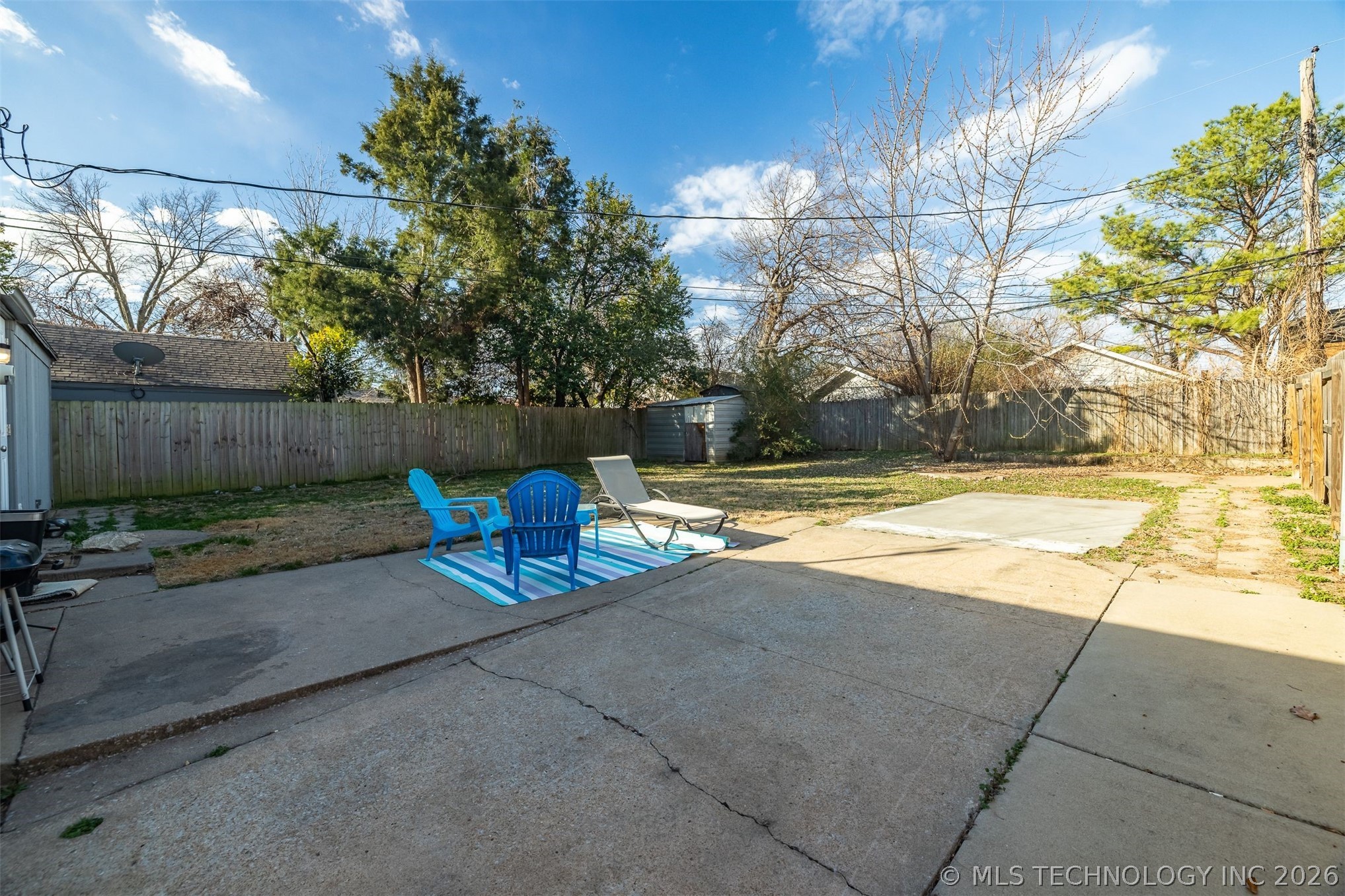 1332 S Knoxville Avenue