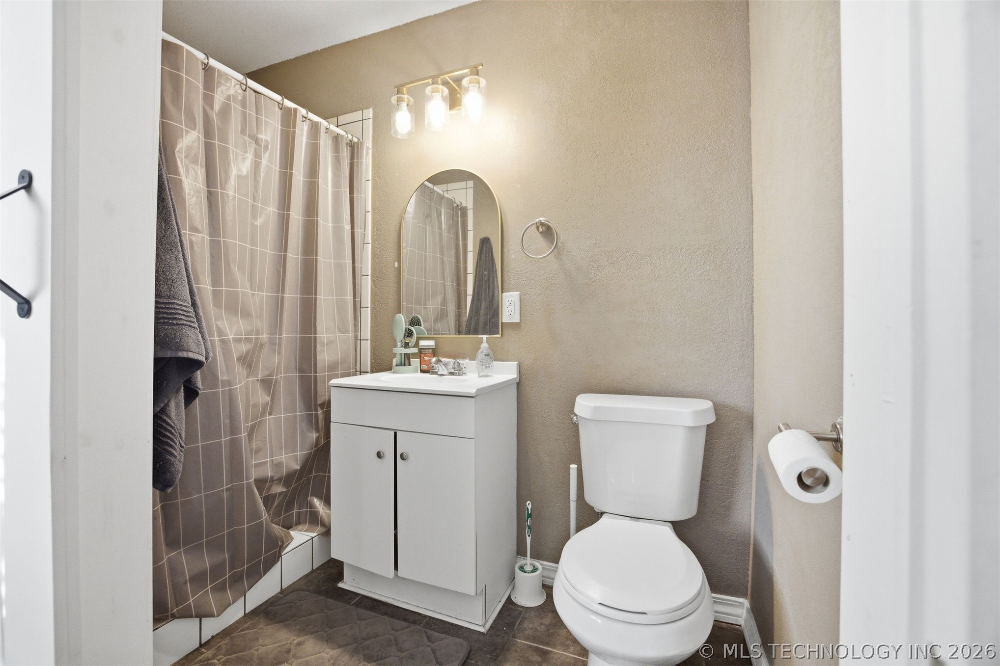 1332 S Knoxville Avenue