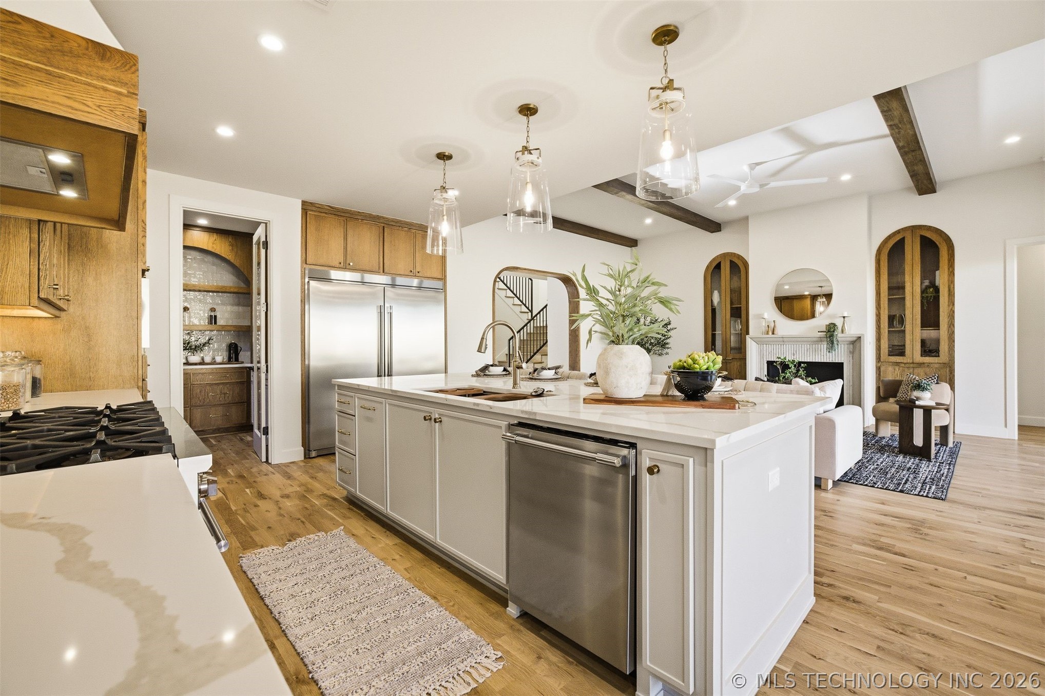 2241 S Florence Avenue