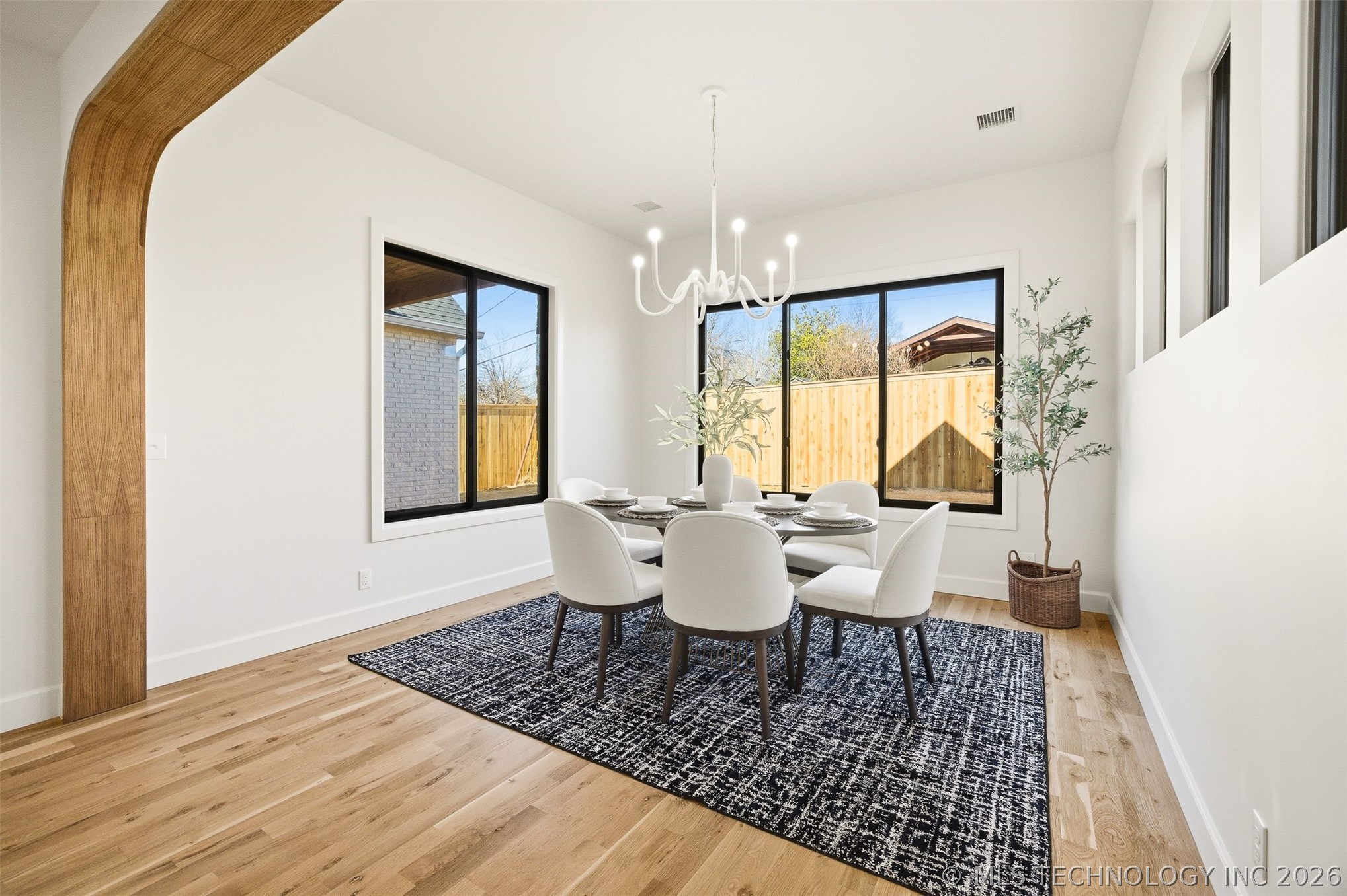 2241 S Florence Avenue