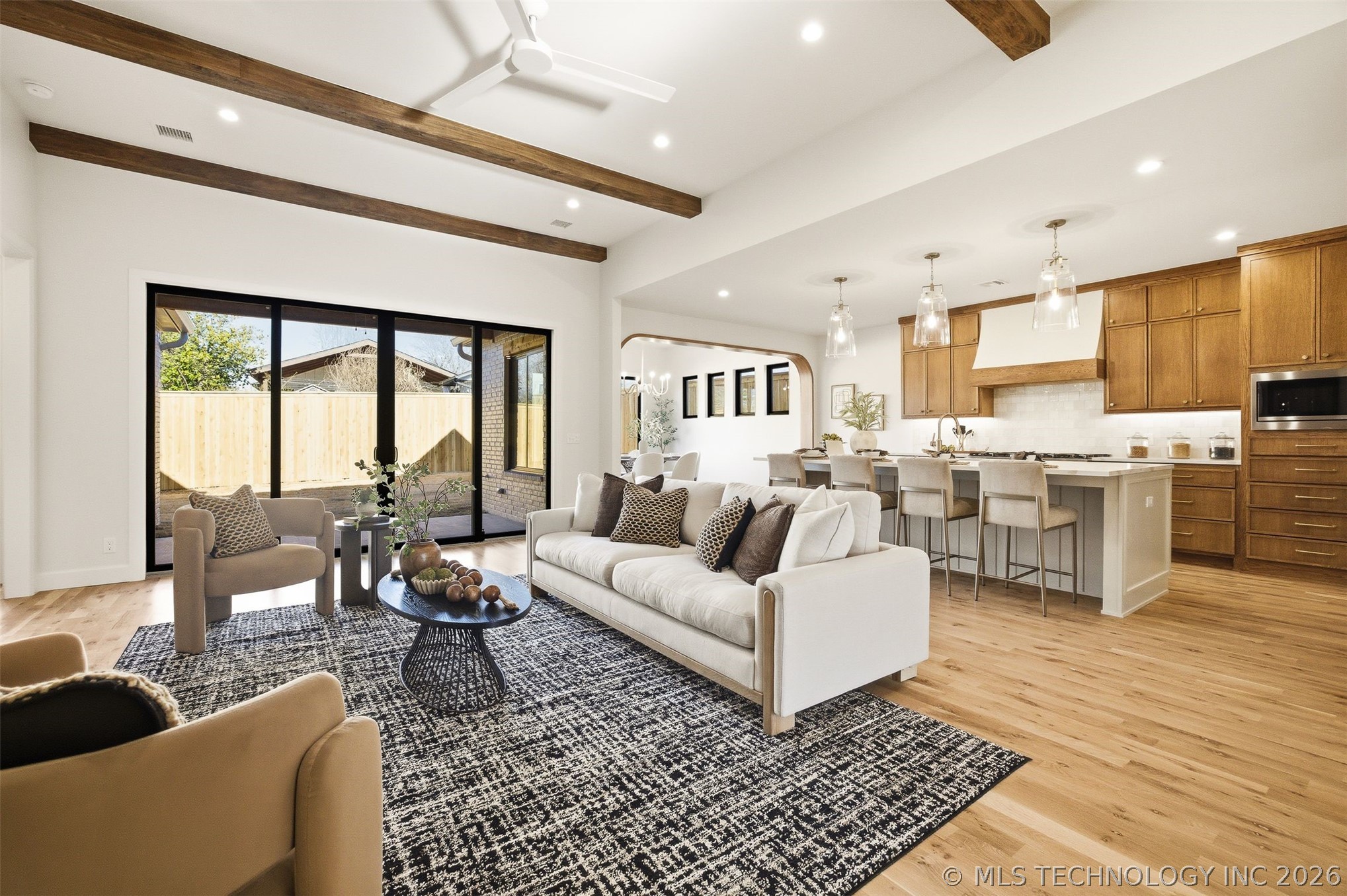 2241 S Florence Avenue