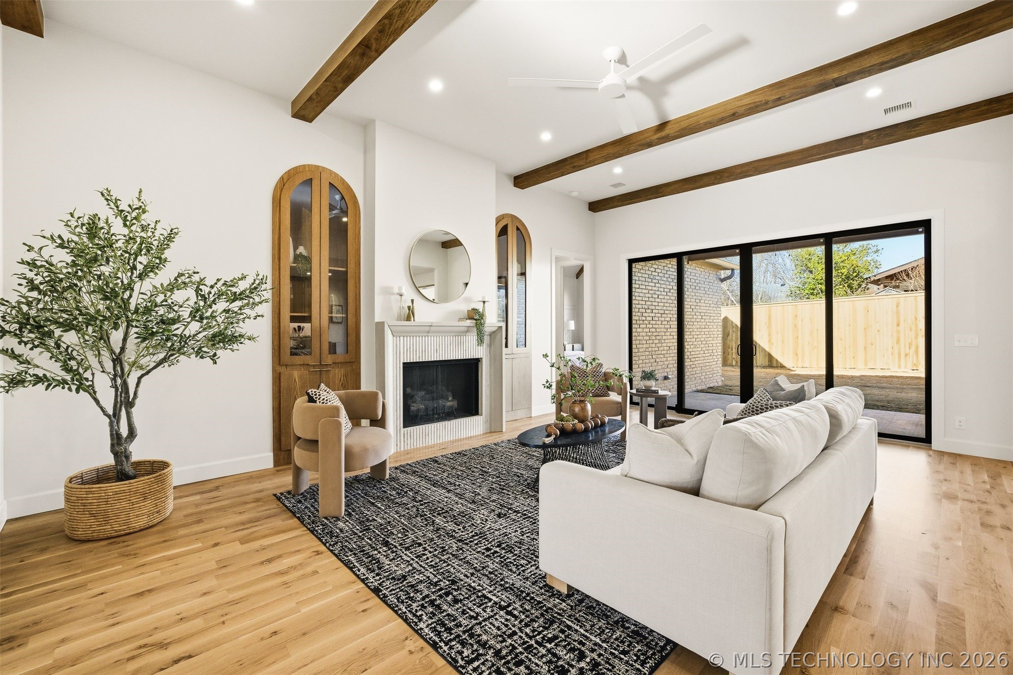 2241 S Florence Avenue