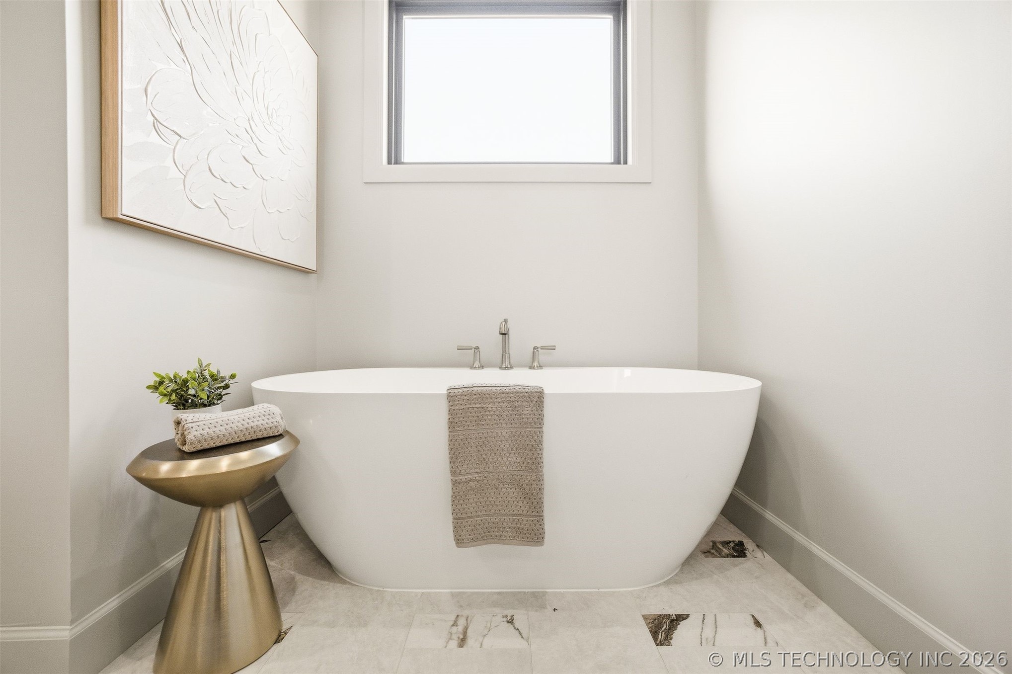 2241 S Florence Avenue