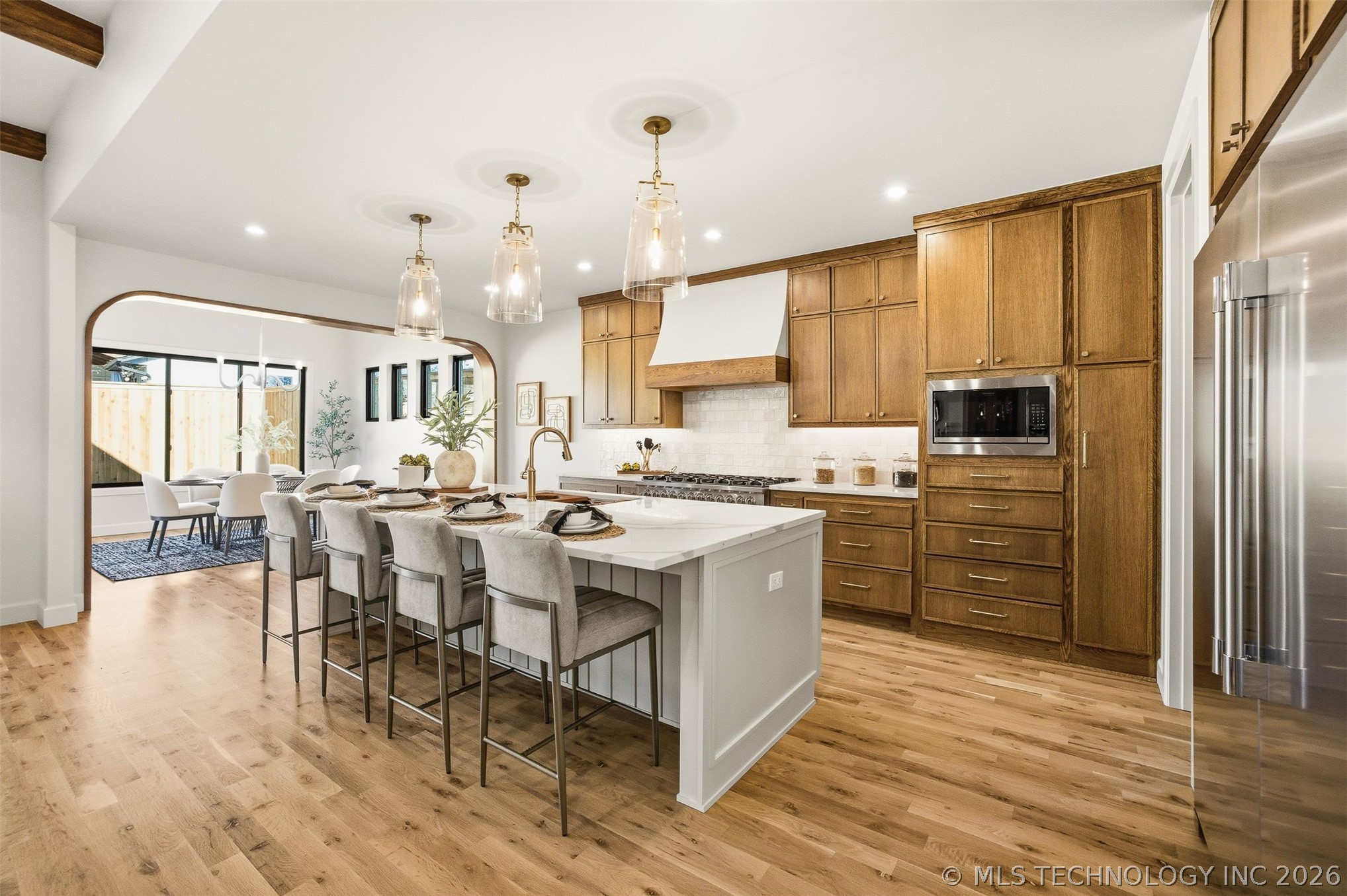 2241 S Florence Avenue