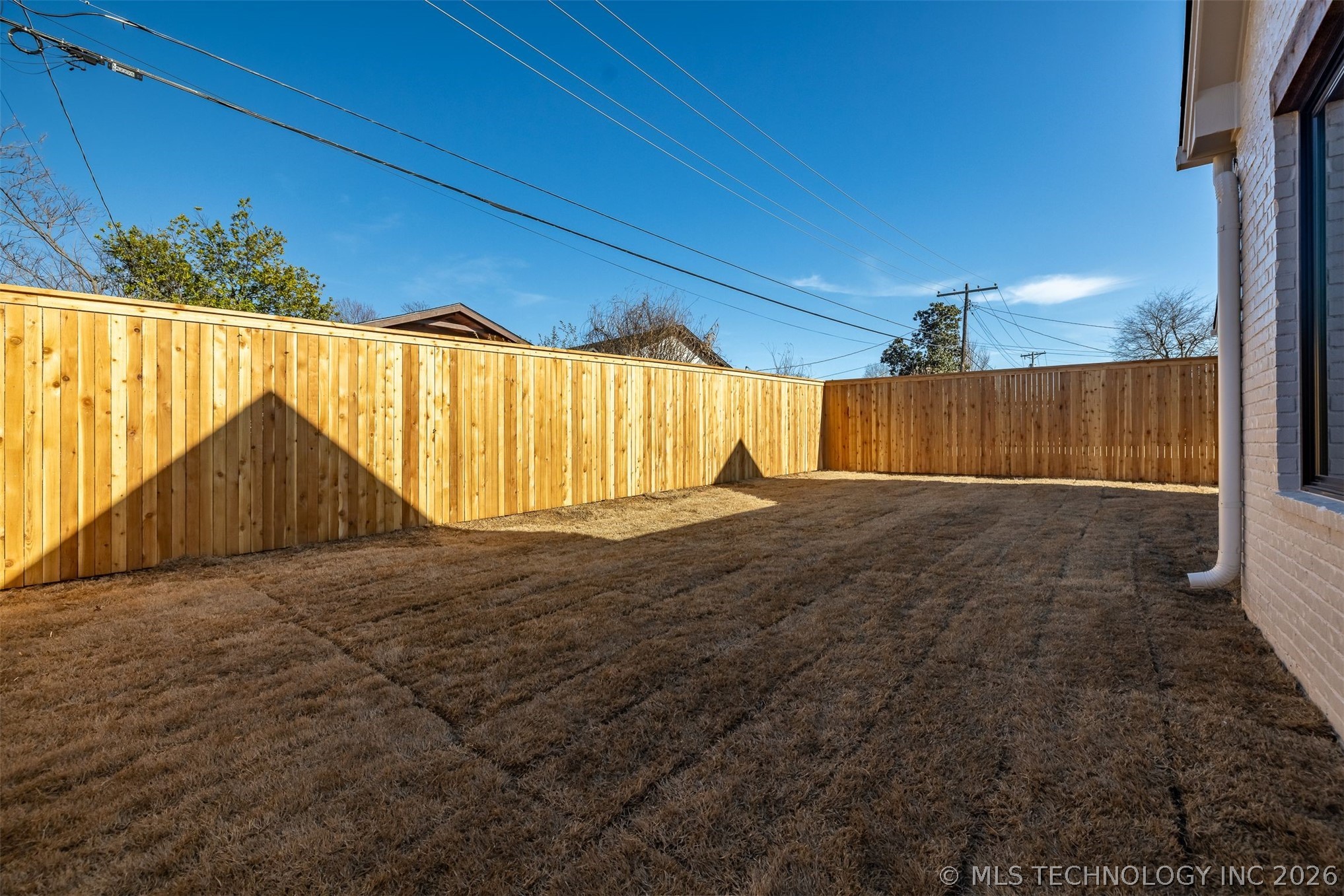 2241 S Florence Avenue