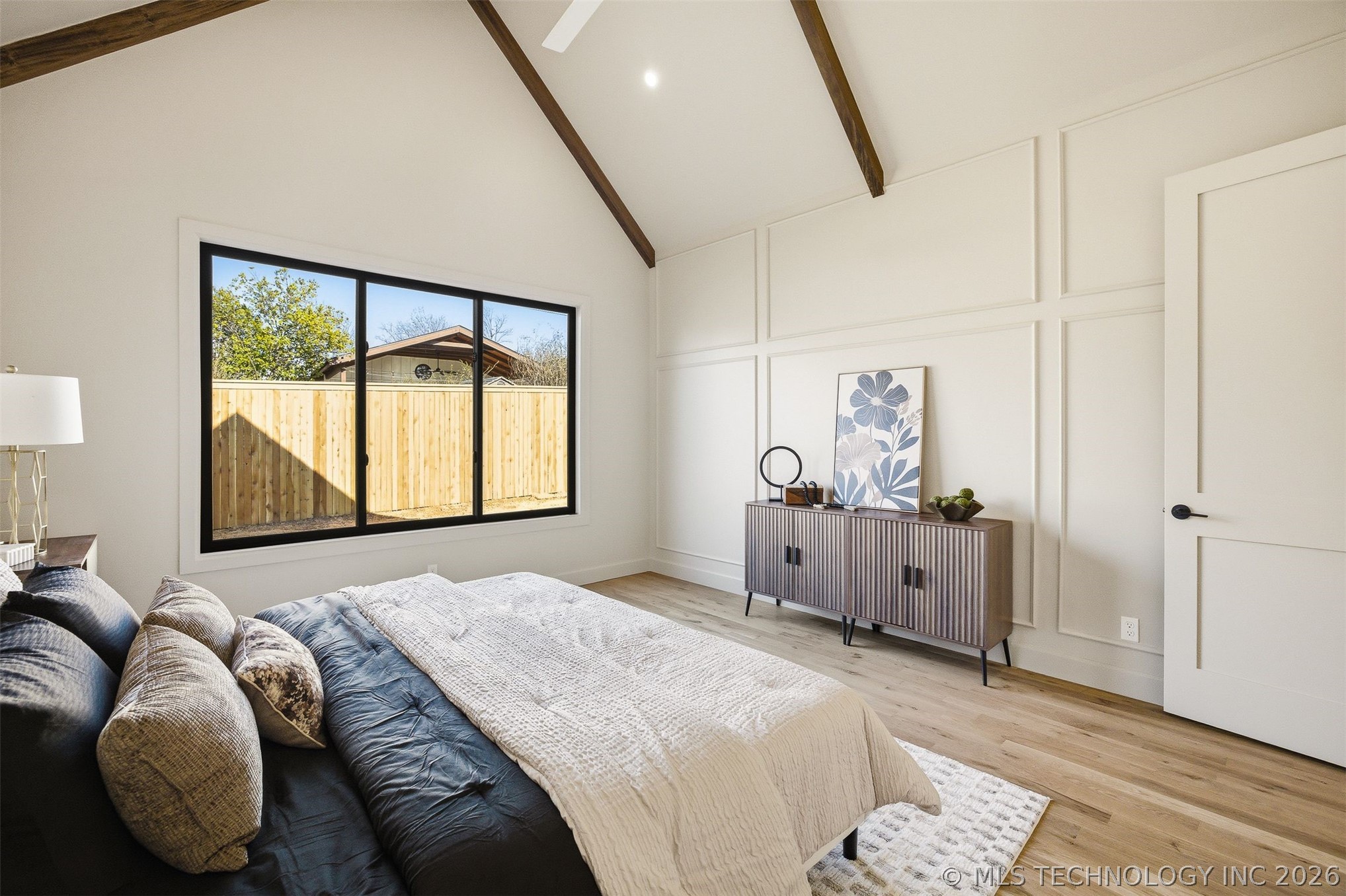 2241 S Florence Avenue